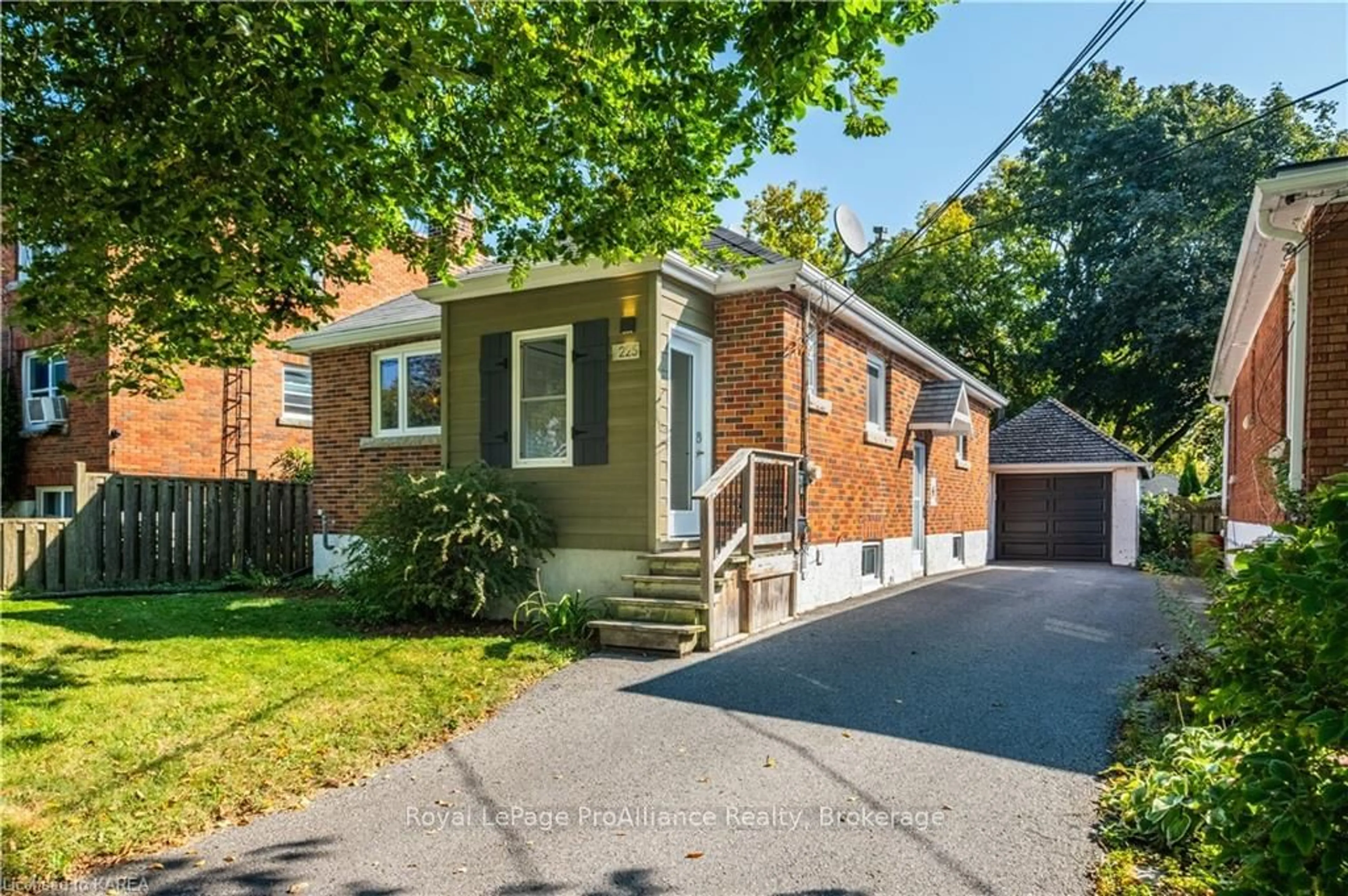 Frontside or backside of a home, cottage for 225 REGENT St, Kingston Ontario K7L 4K5