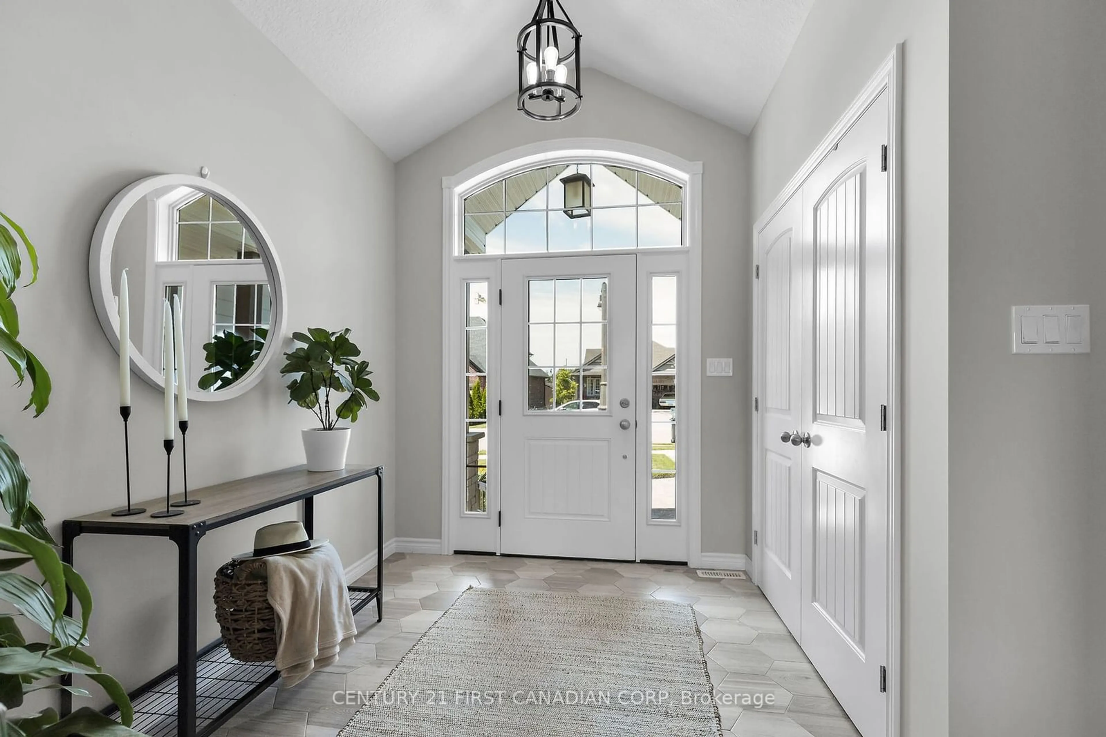 Indoor entryway, ceramic floors for 114 Old Field Lane, Central Elgin Ontario N5L 0A9