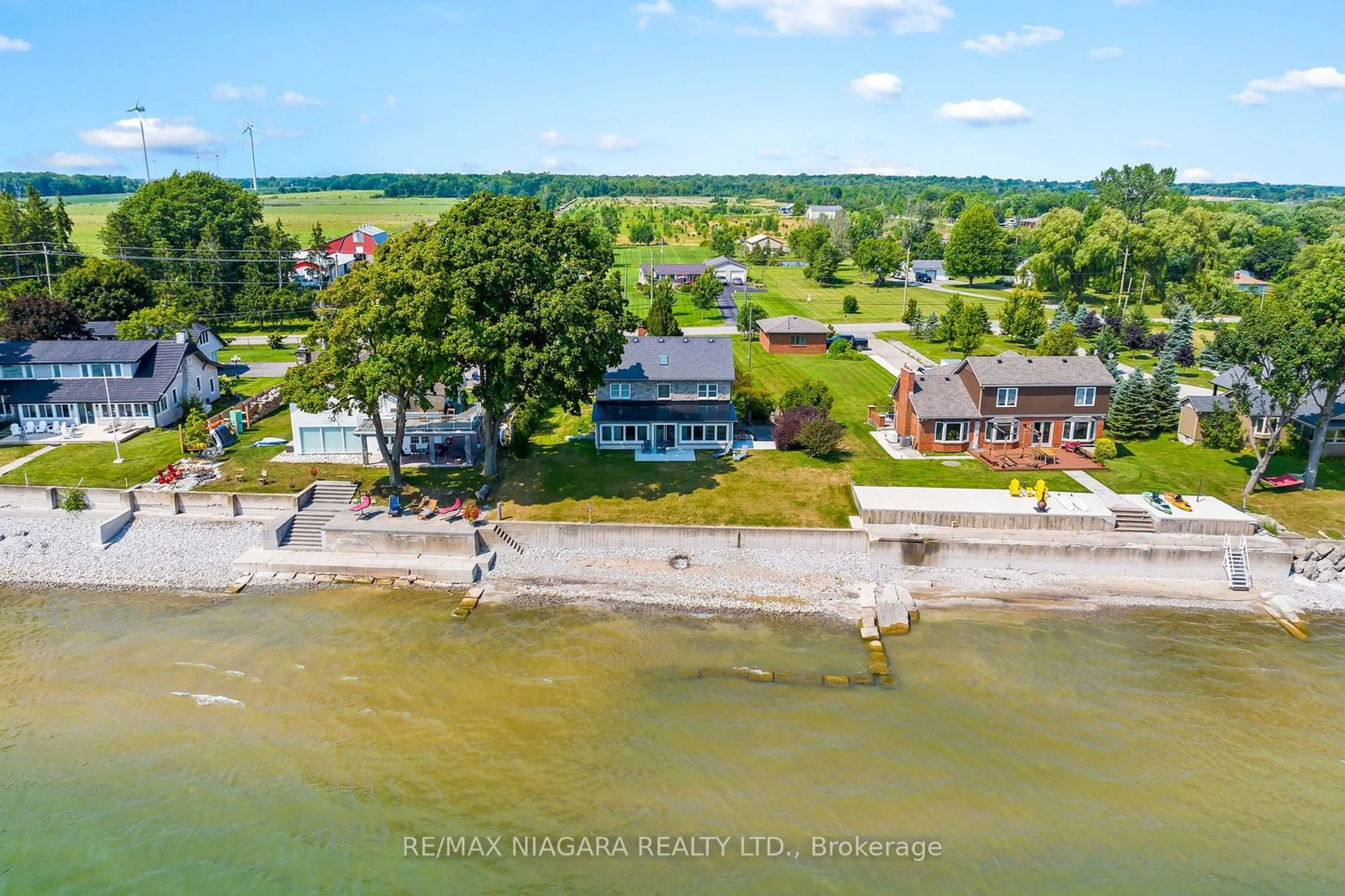 A pic from exterior of the house or condo, cottage for 11825 Lakeshore Rd, Wainfleet Ontario L0S 1V0