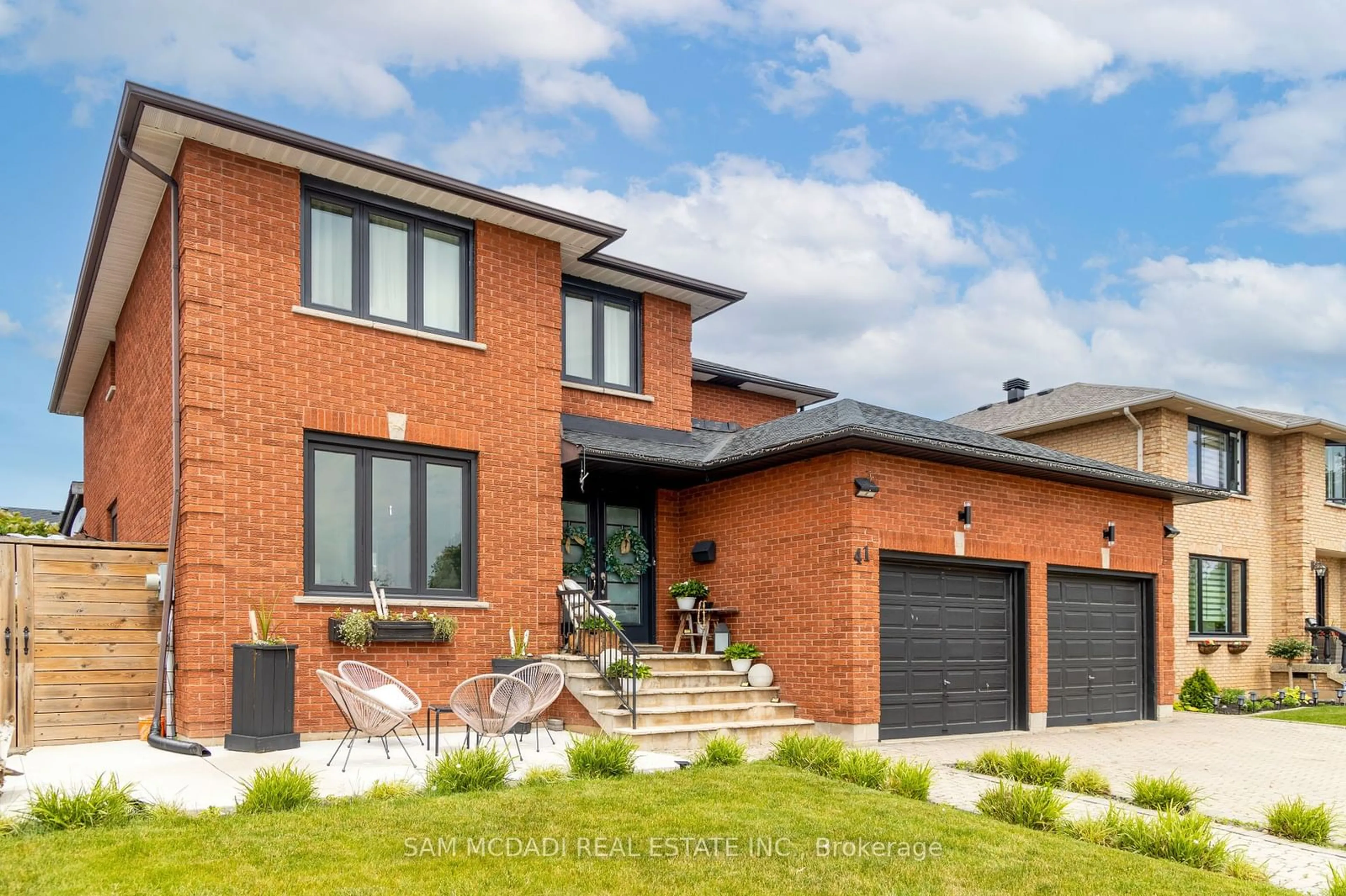 Home with brick exterior material for 41 Regalview Dr, Hamilton Ontario L8G 4Y6