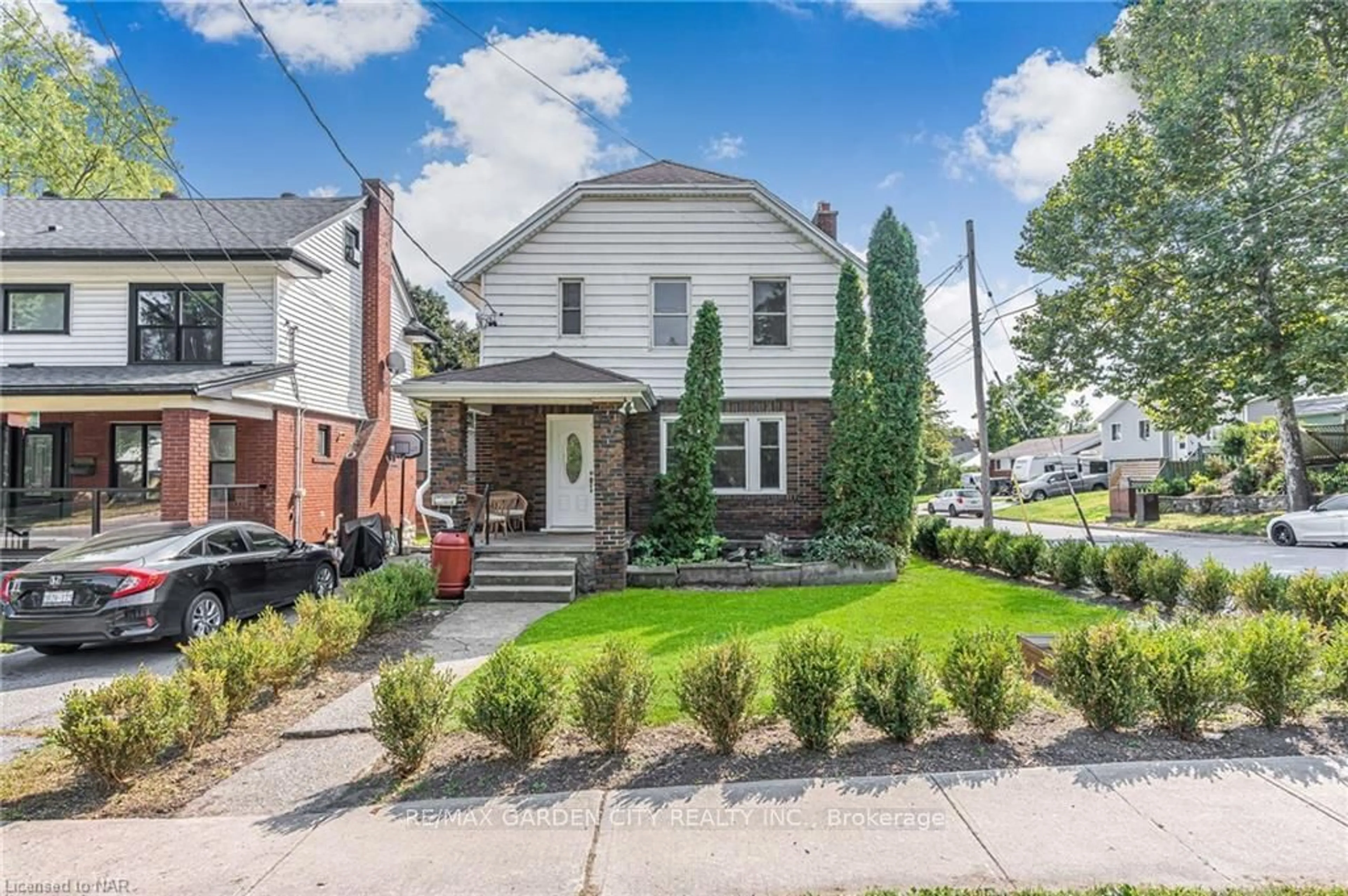 Frontside or backside of a home, the street view for 42 Bertie St, Fort Erie Ontario L2A 1X7