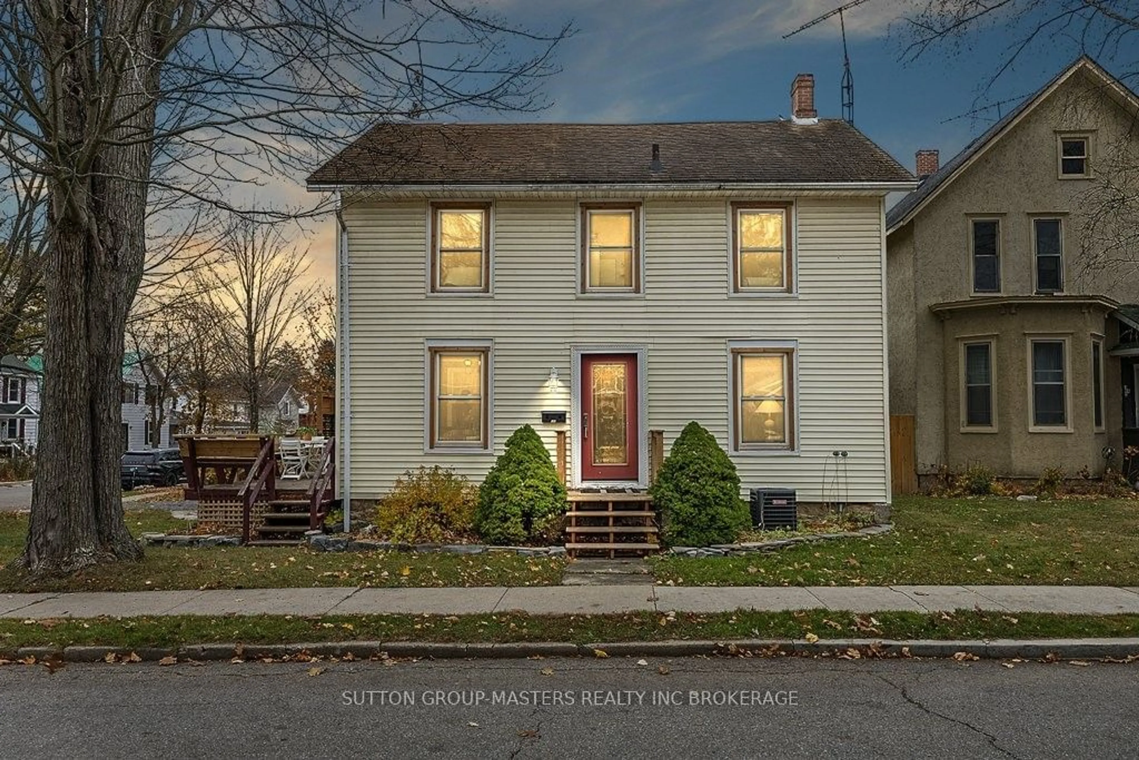 Frontside or backside of a home, the street view for 193 Sydenham St, Gananoque Ontario K7G 1C1