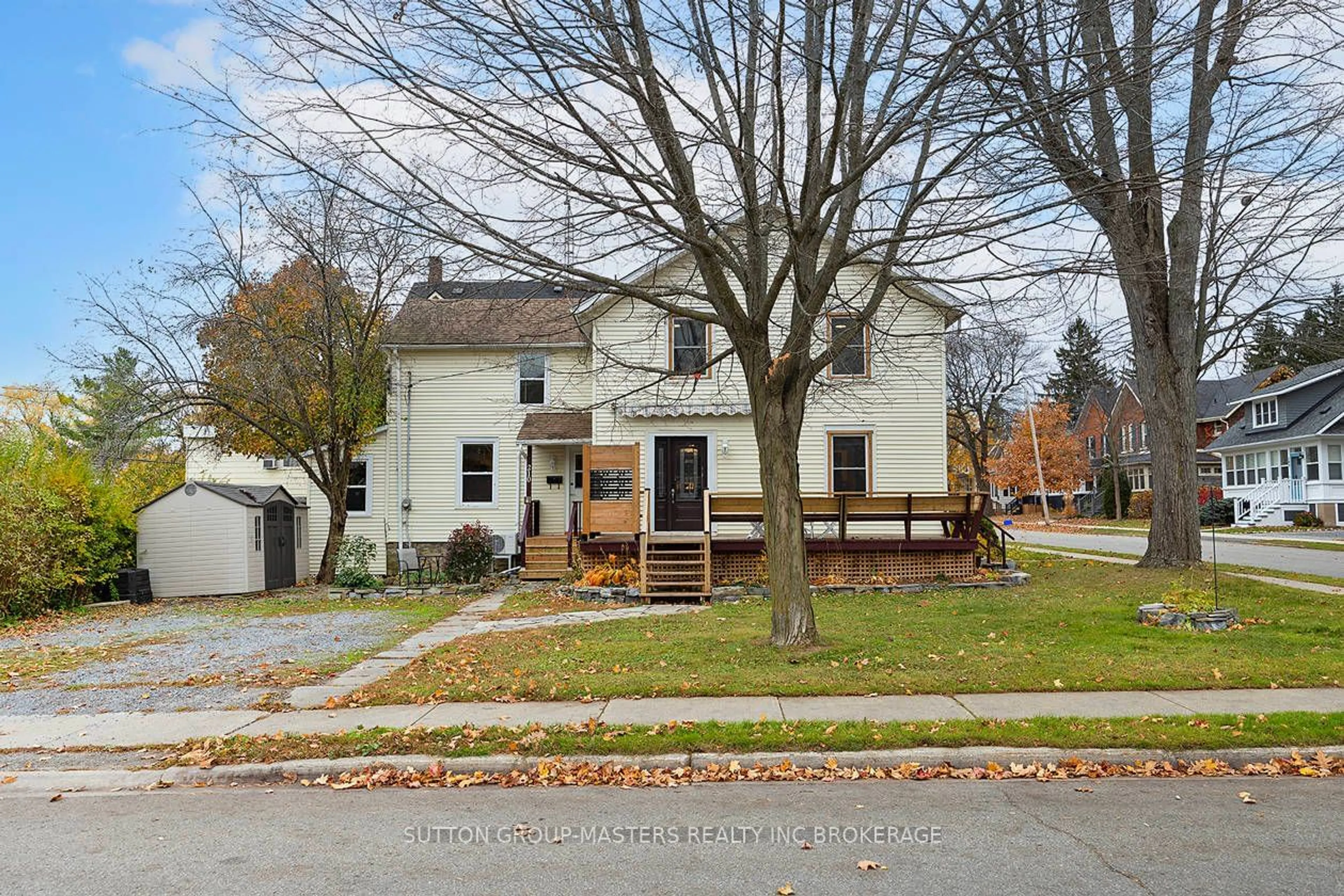 Frontside or backside of a home, the street view for 193 Sydenham St, Gananoque Ontario K7G 1C1