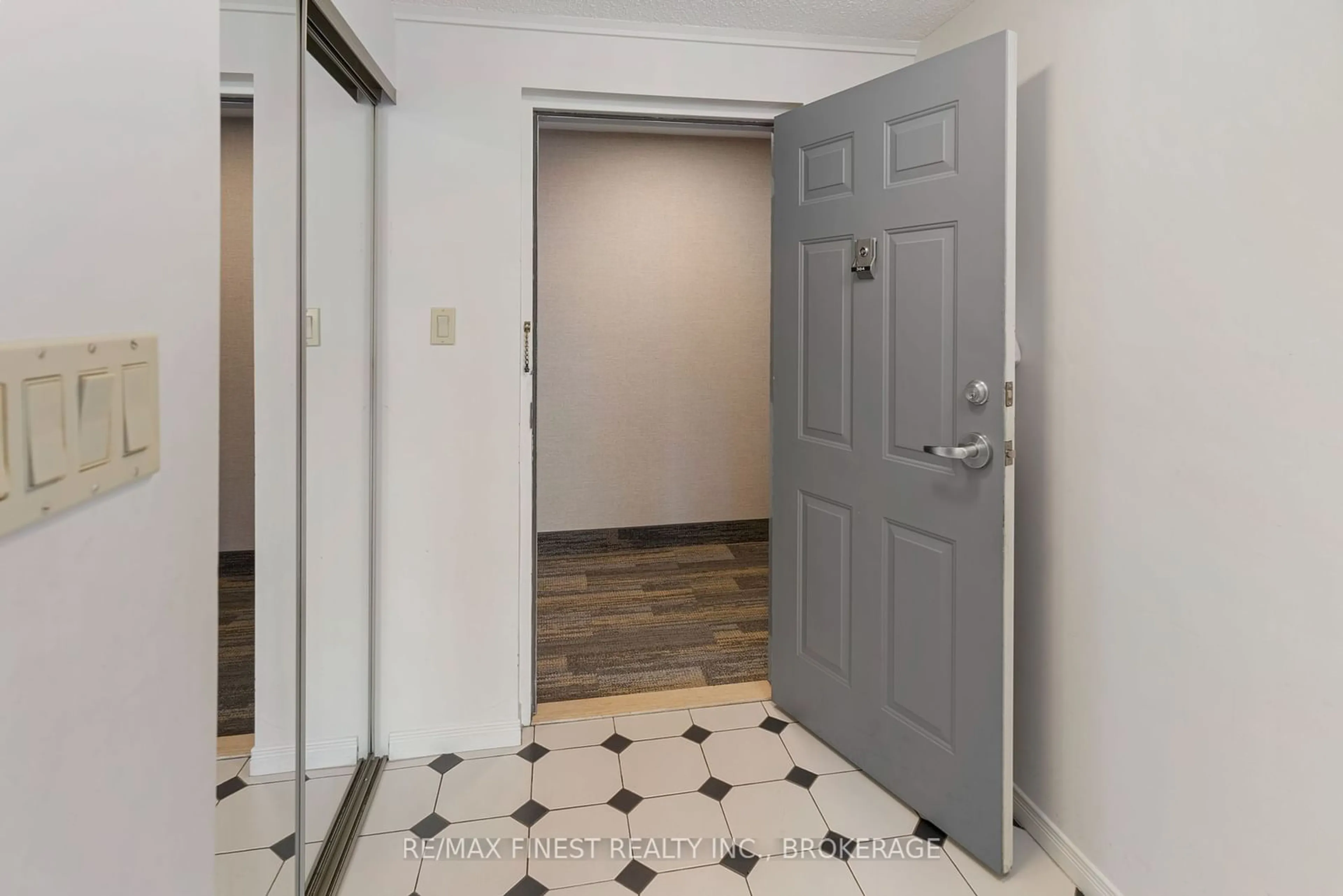 Indoor entryway, unknown floor for 257 BATH Rd #304, Kingston Ontario K7M 7T3