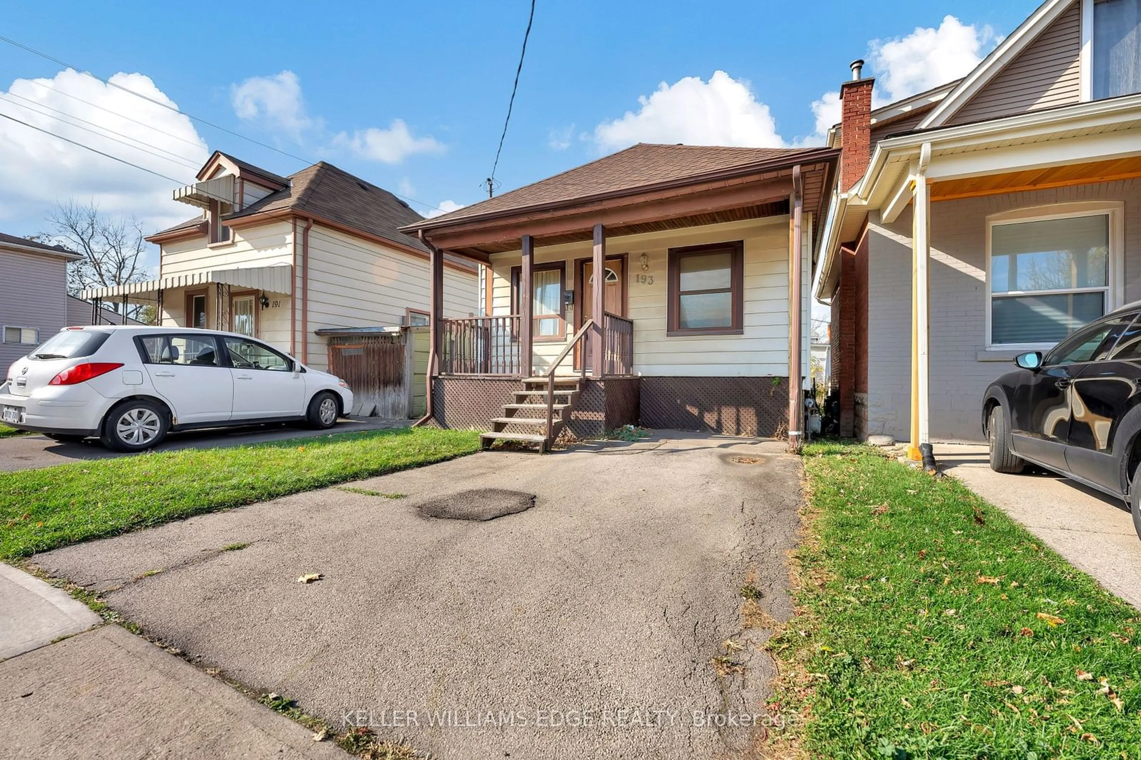 Frontside or backside of a home, the street view for 193 Province St, Hamilton Ontario L8H 4J2