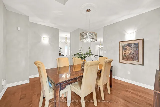 Additional property image - 91 SOUTHCREEK Crt