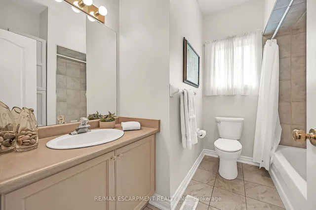 Additional property image - 91 SOUTHCREEK Crt