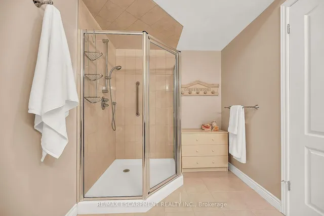 Additional property image - 91 SOUTHCREEK Crt