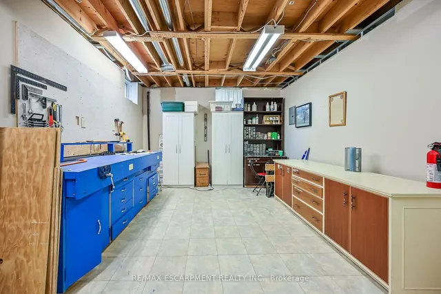 Additional property image - 91 SOUTHCREEK Crt