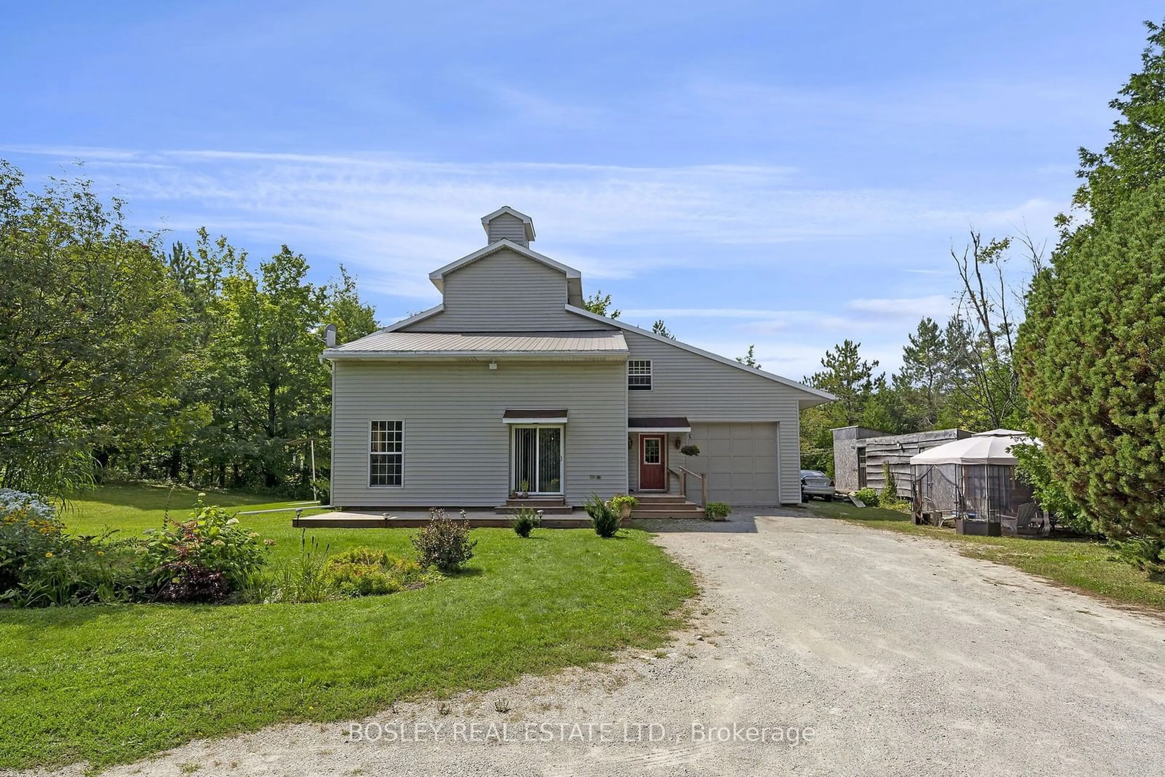 A pic from exterior of the house or condo, cottage for 5216 Trafalgar Rd, Erin Ontario N0B 1T0