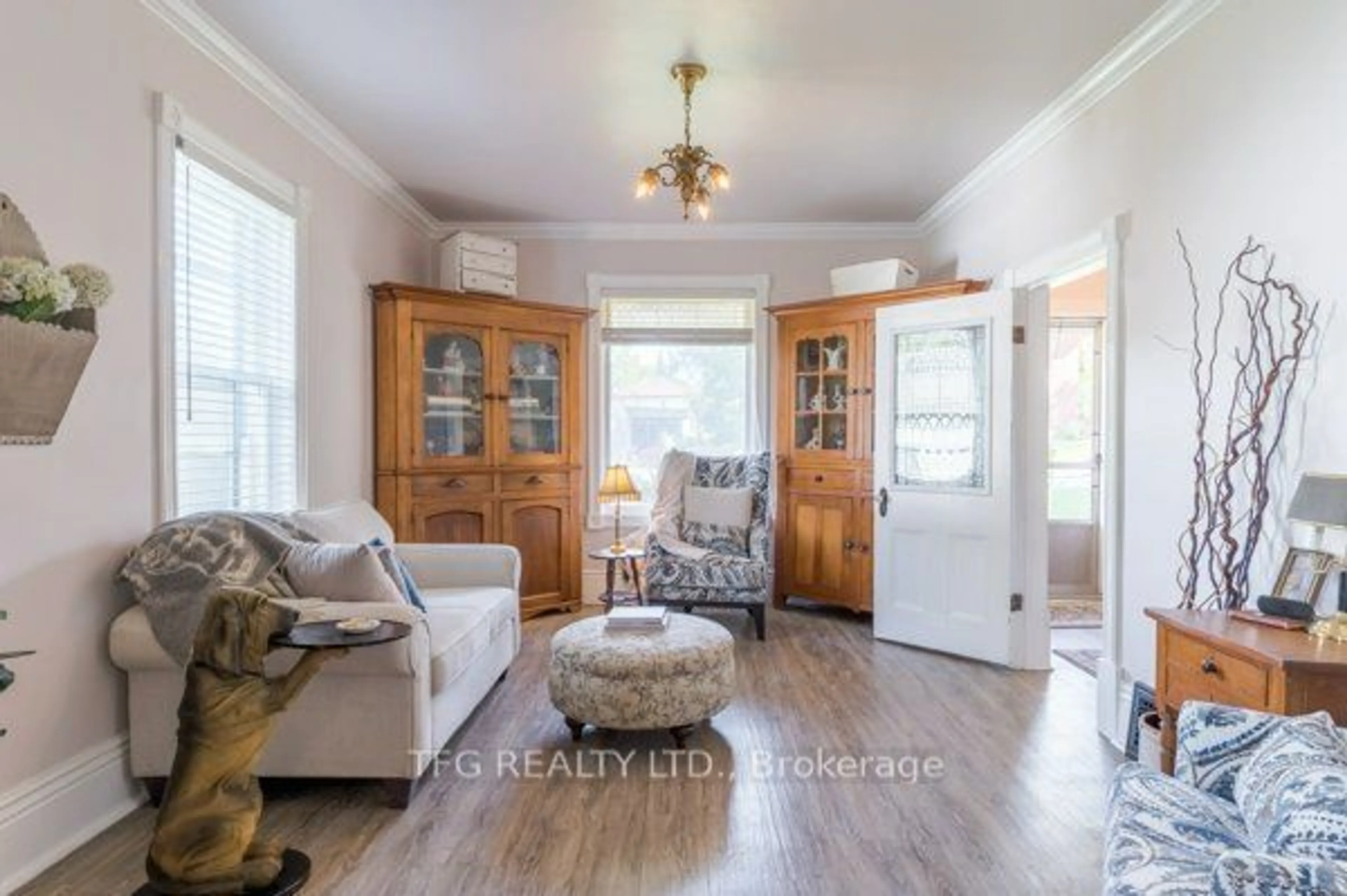 Living room, wood floors for 184 County 28 Rd, Cavan Monaghan Ontario K0L 1B0