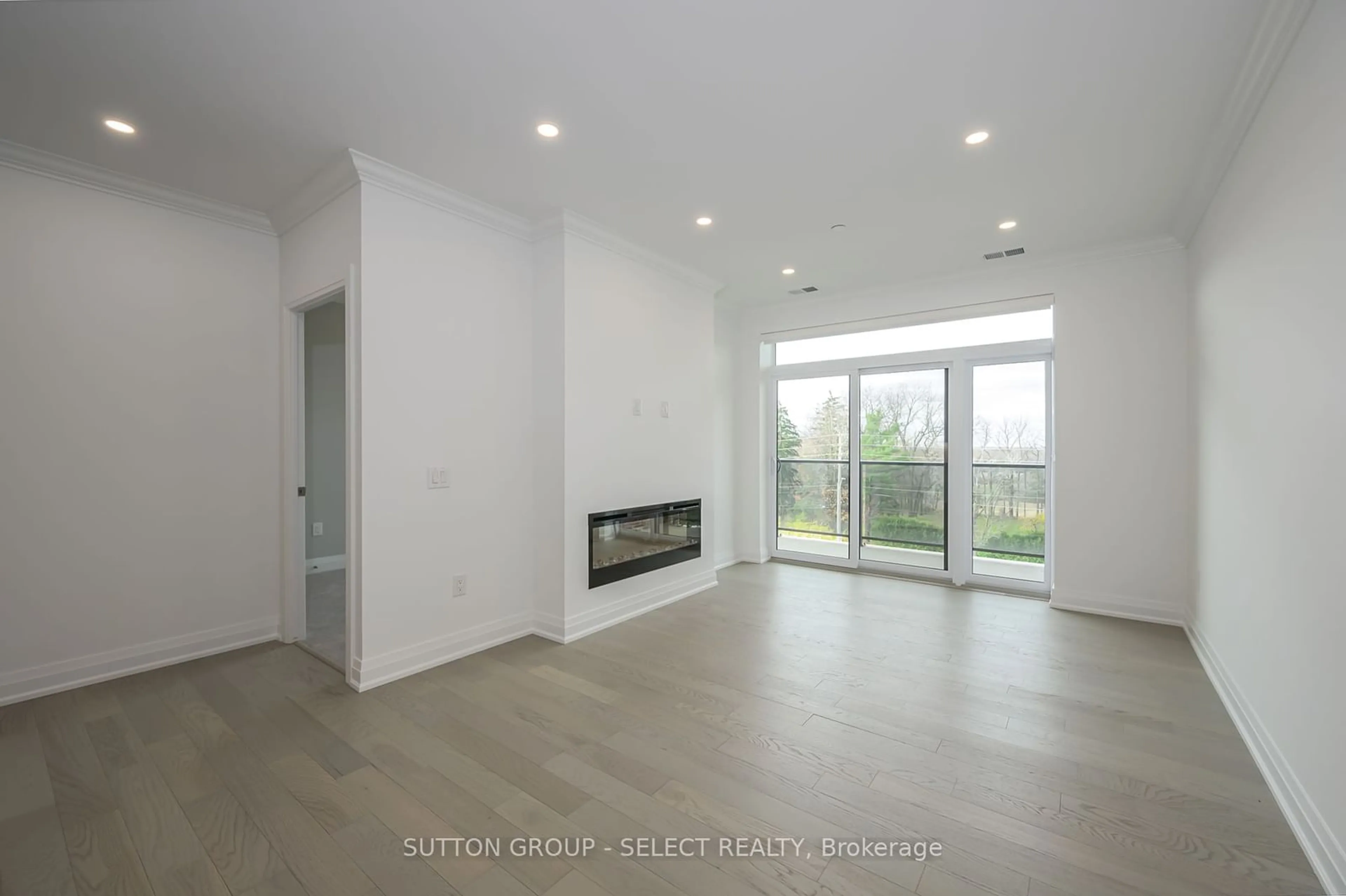 Living room, cement floor for 1975 Fountain Grass Dr #207, London Ontario N6K 0M3