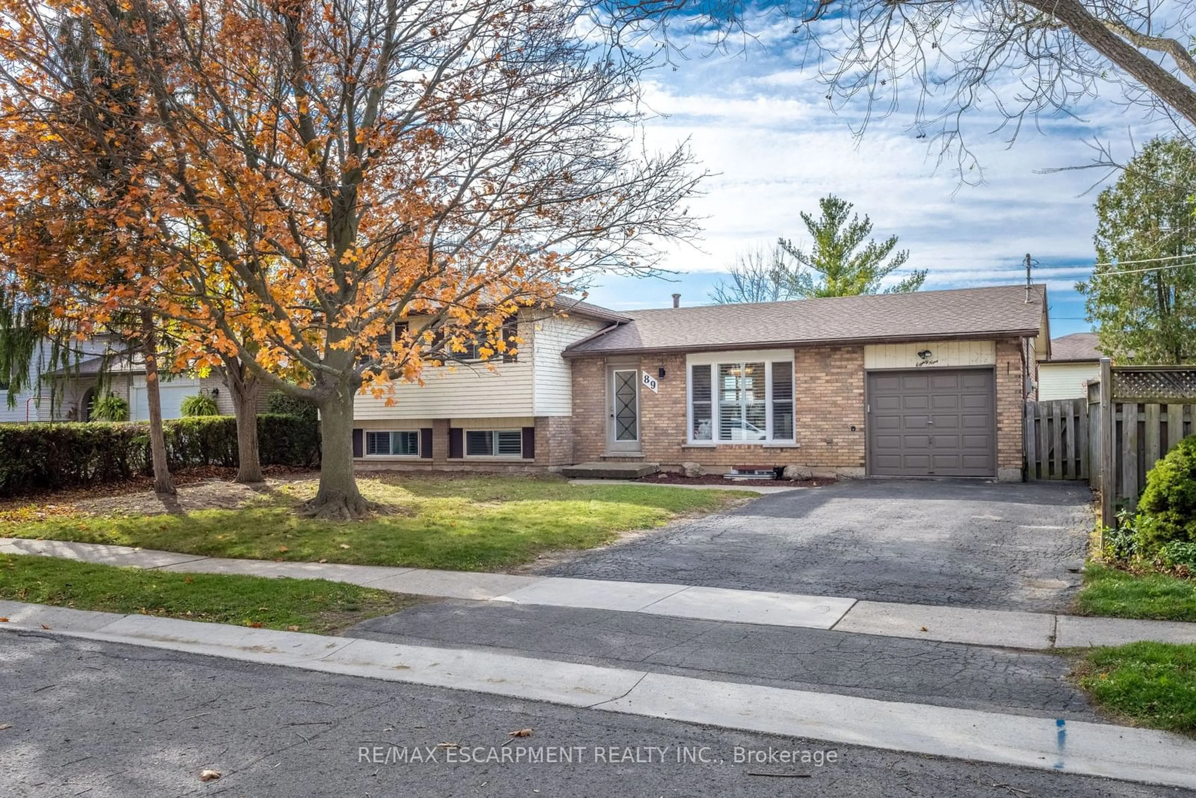 A pic from exterior of the house or condo, the street view for 89 Dundee Dr, Haldimand Ontario N3W 1J8