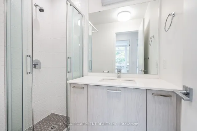 Additional property image - 467 Charlton Ave Unit 308