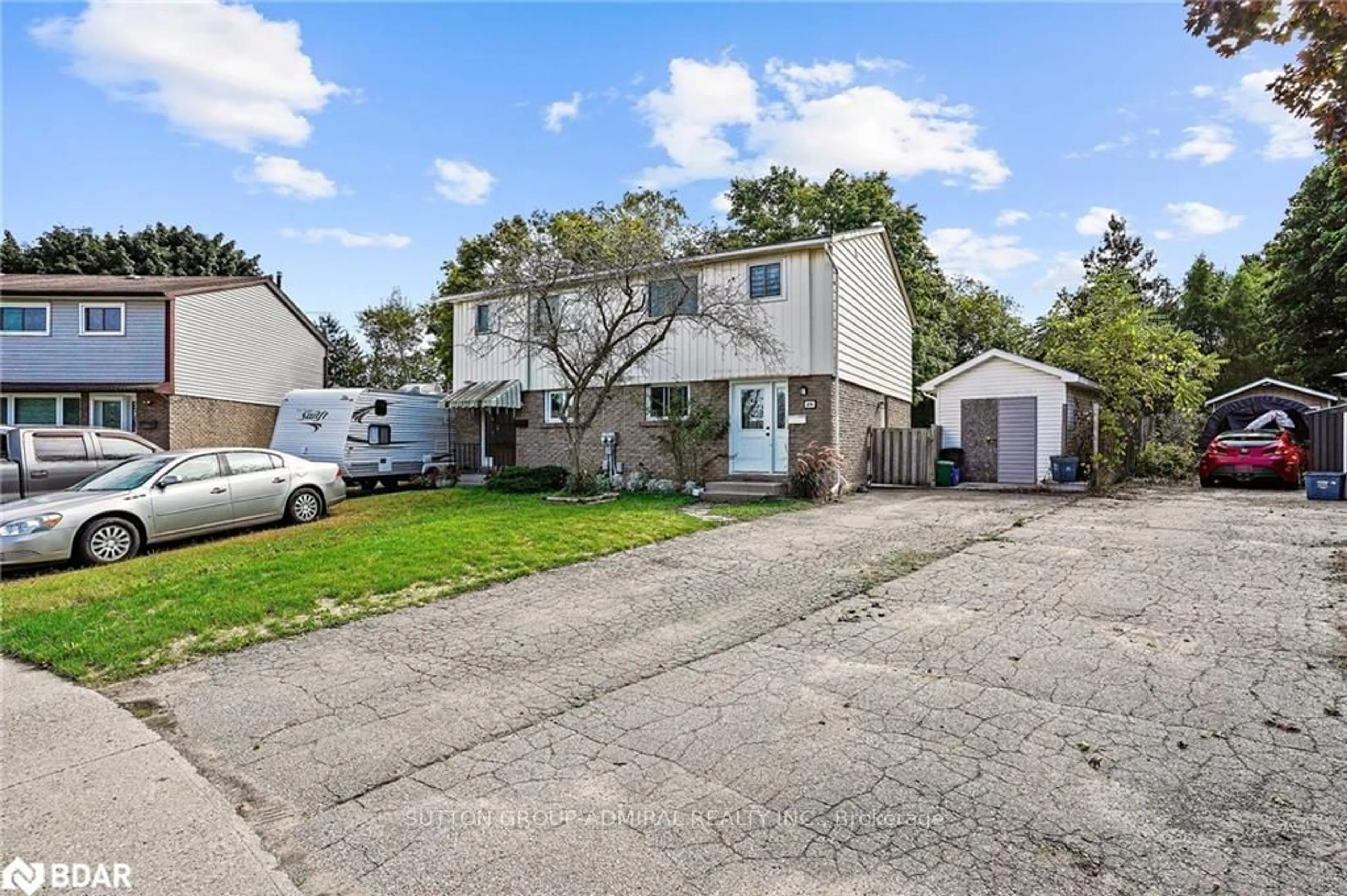 A pic from exterior of the house or condo, the street view for 29 Roman Cres, Brantford Ontario N3V 1A2