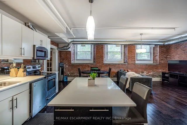 Additional property image - 200 STINSON St Unit 104