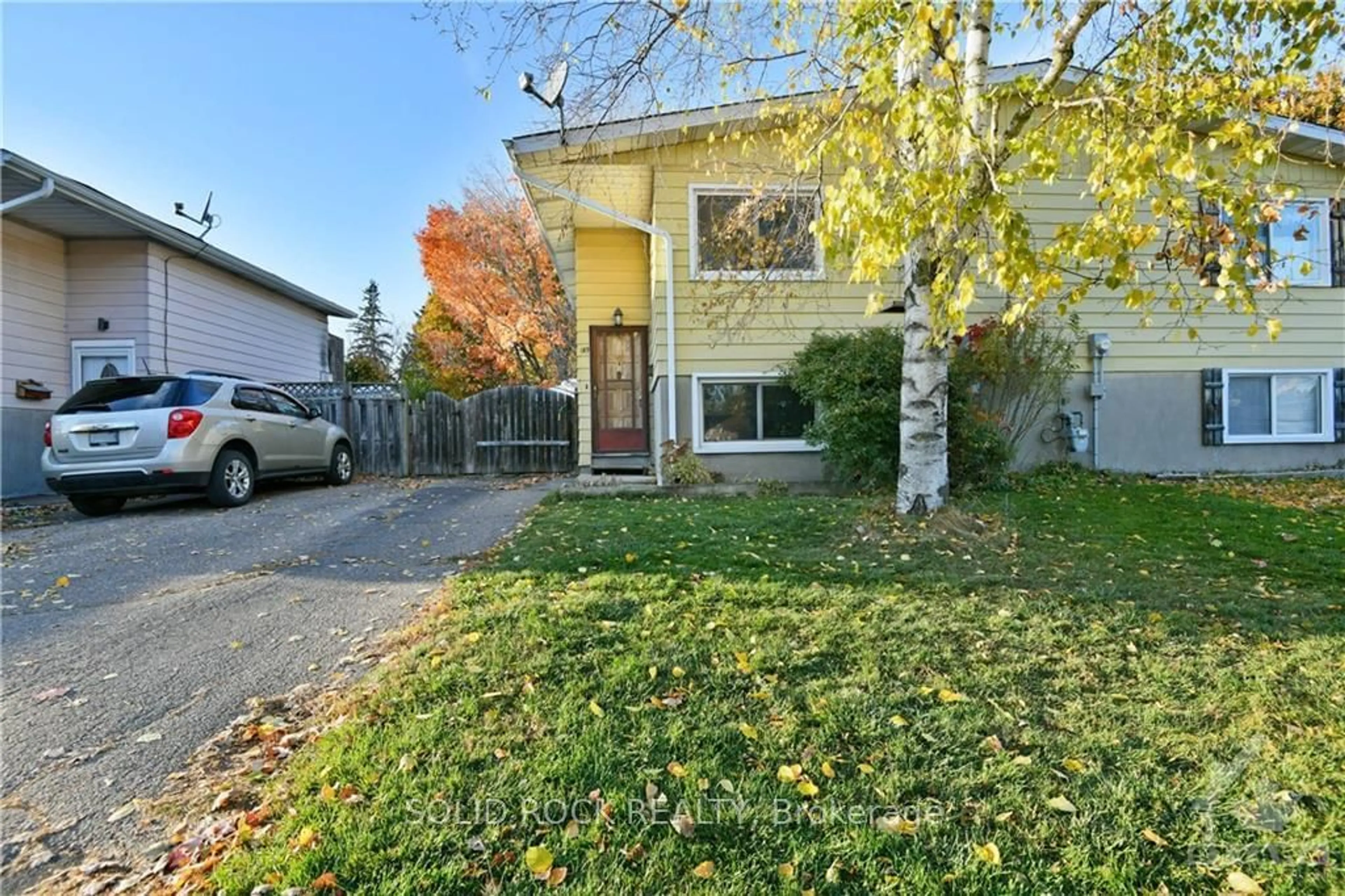 A pic from exterior of the house or condo, the fenced backyard for 189 ALLAN Dr, Arnprior Ontario K7S 2S8