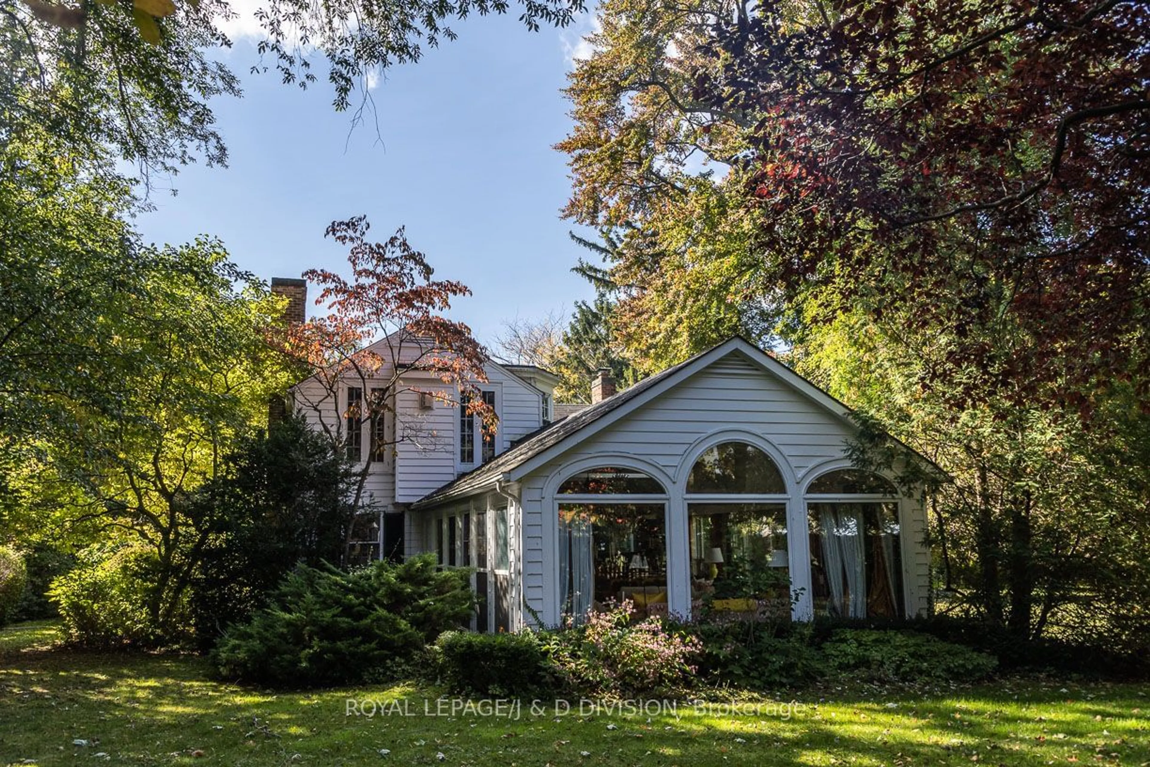 Frontside or backside of a home, cottage for 217 Butler St, Niagara-on-the-Lake Ontario L0S 1J0
