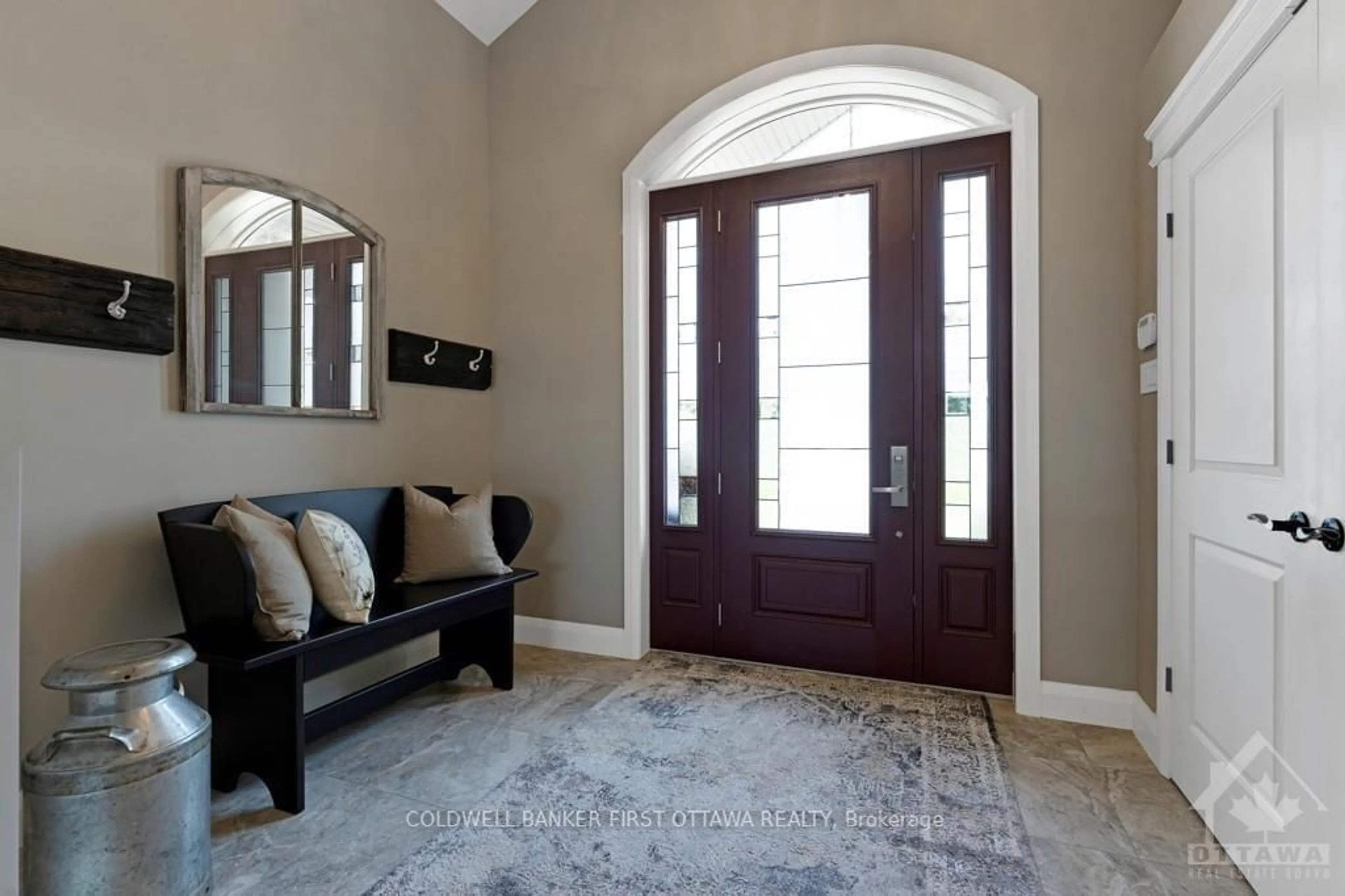 Indoor entryway, carpet floors for 639 LONEY LAKE Rd, Lanark Highlands Ontario K0A 3L0