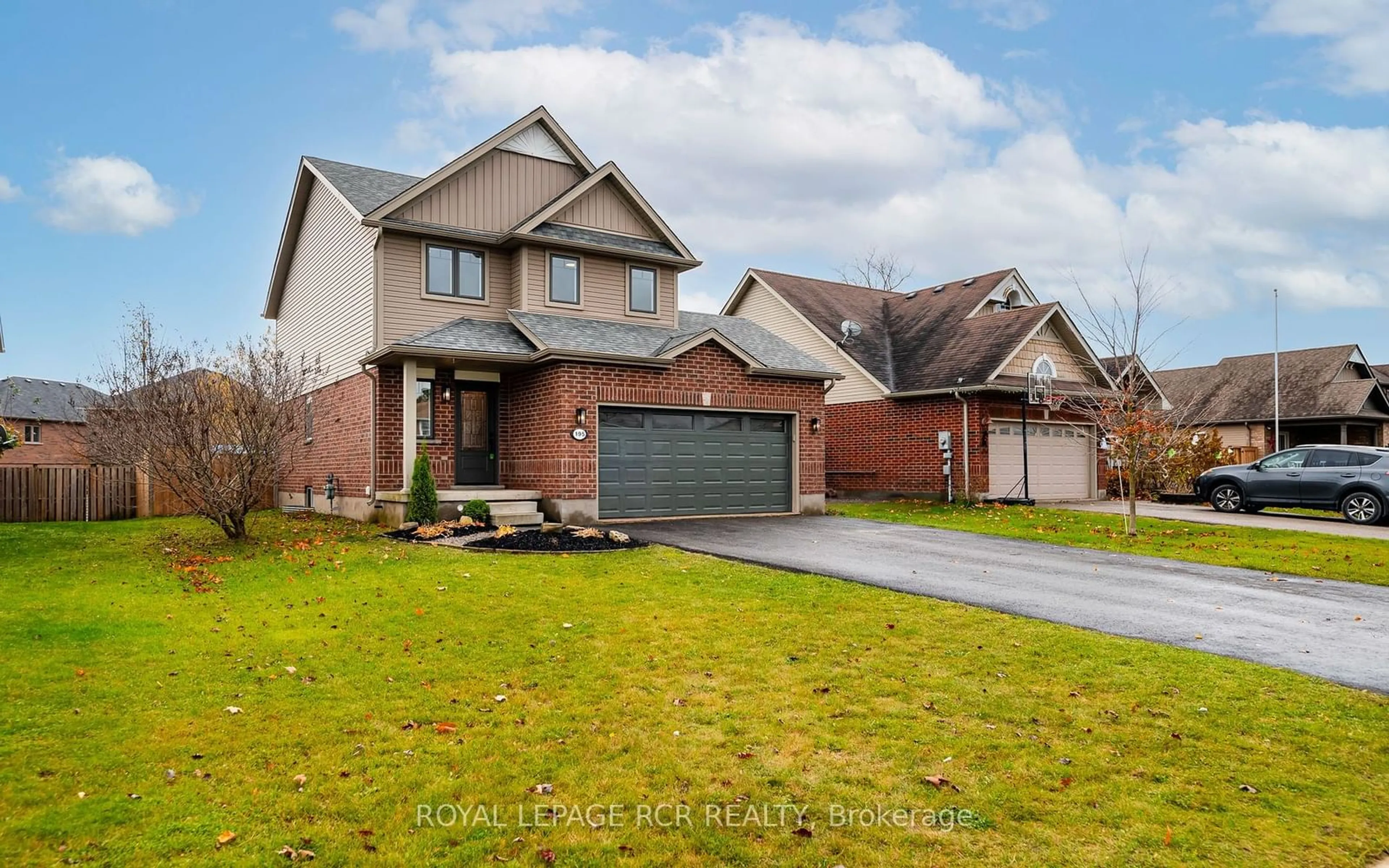 Frontside or backside of a home, the street view for 195 Sheffield St, Southgate Ontario N0C 1B0