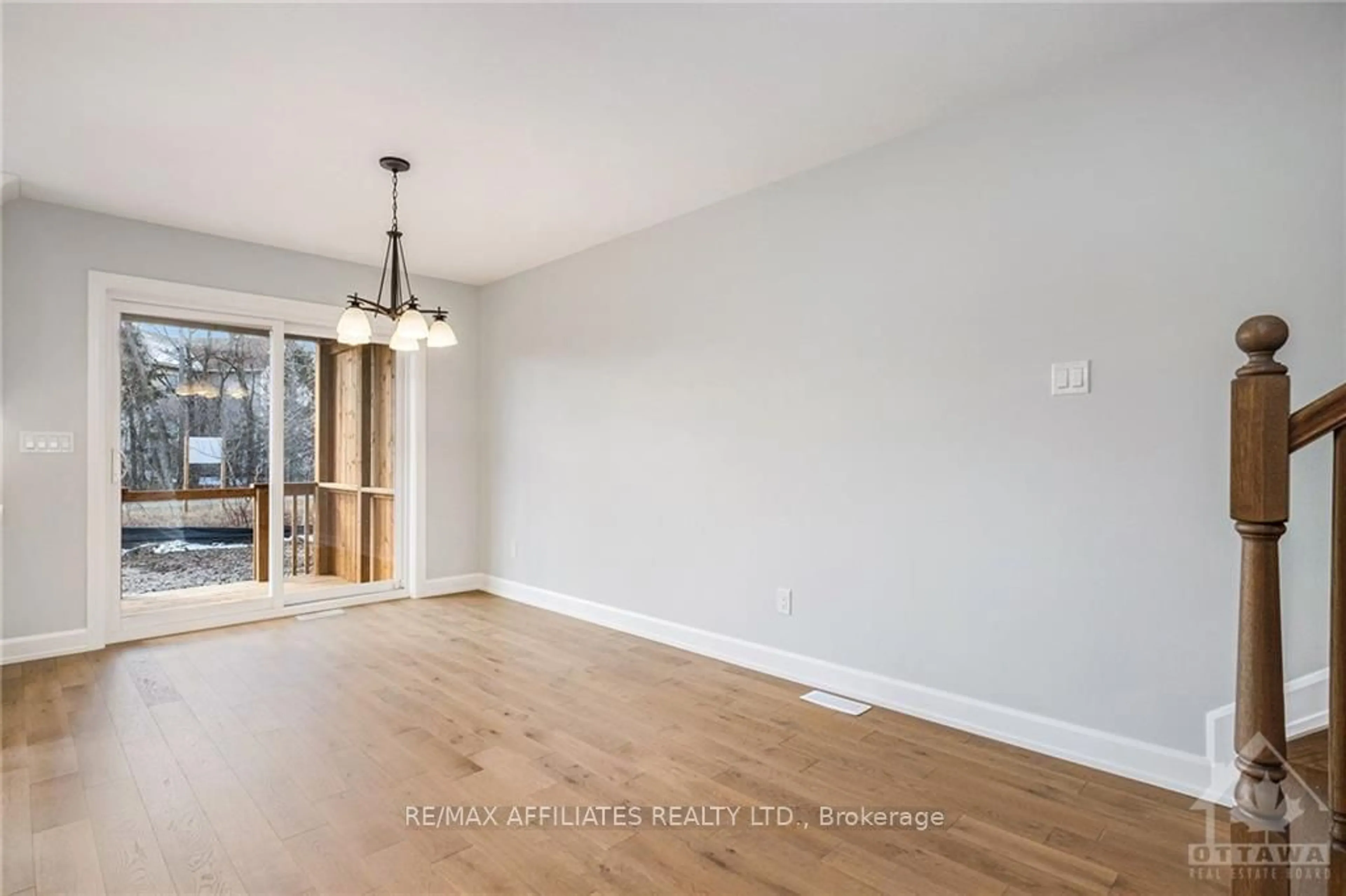 A pic of a room, wood floors for 373 VOYAGEUR Pl, Russell Ontario K0A 1W0