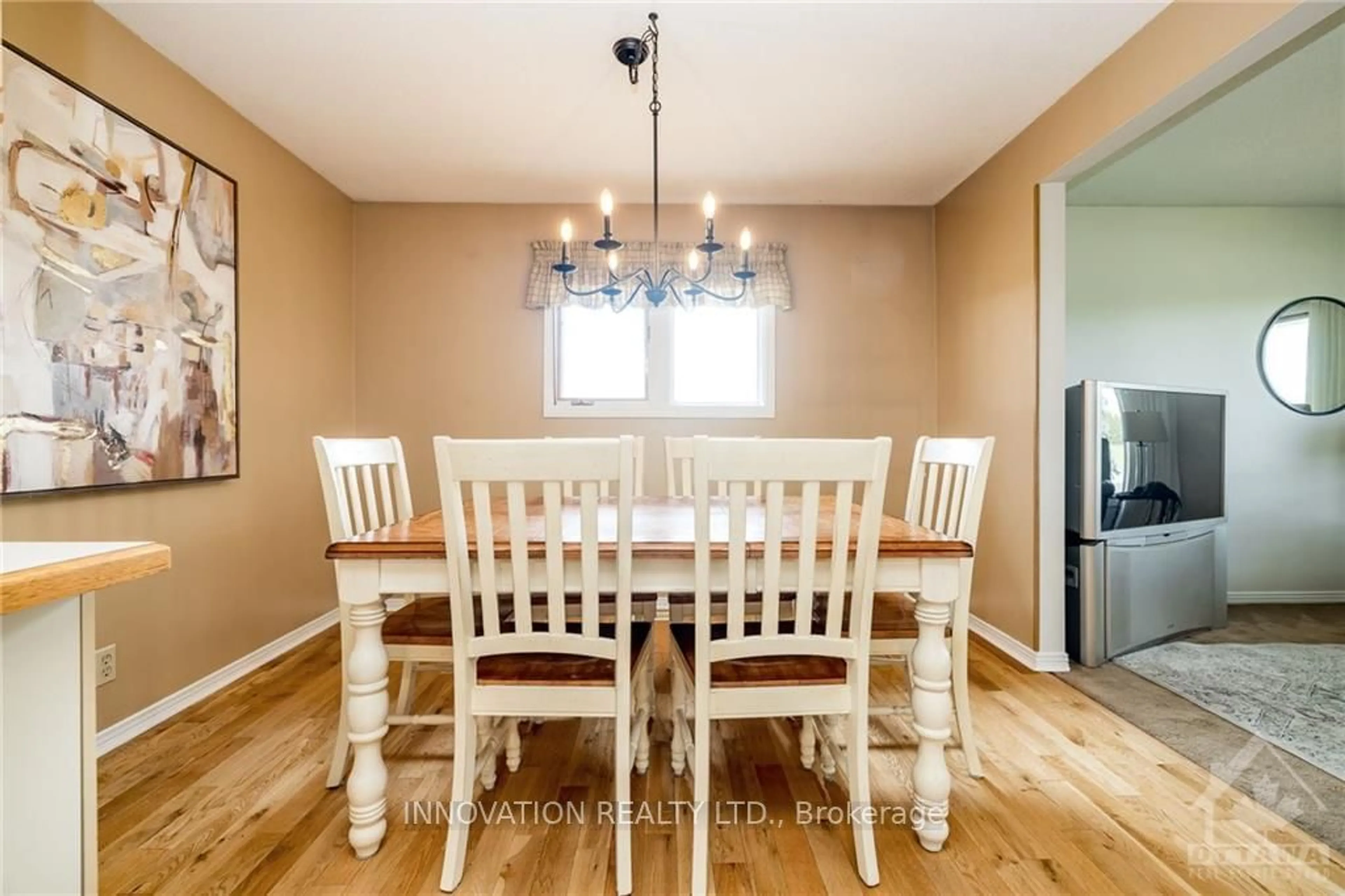 Dining room, wood floors, cottage for 2508 CENTURY Rd, Manotick - Kars - Rideau Twp and Area Ontario K0A 2Z0