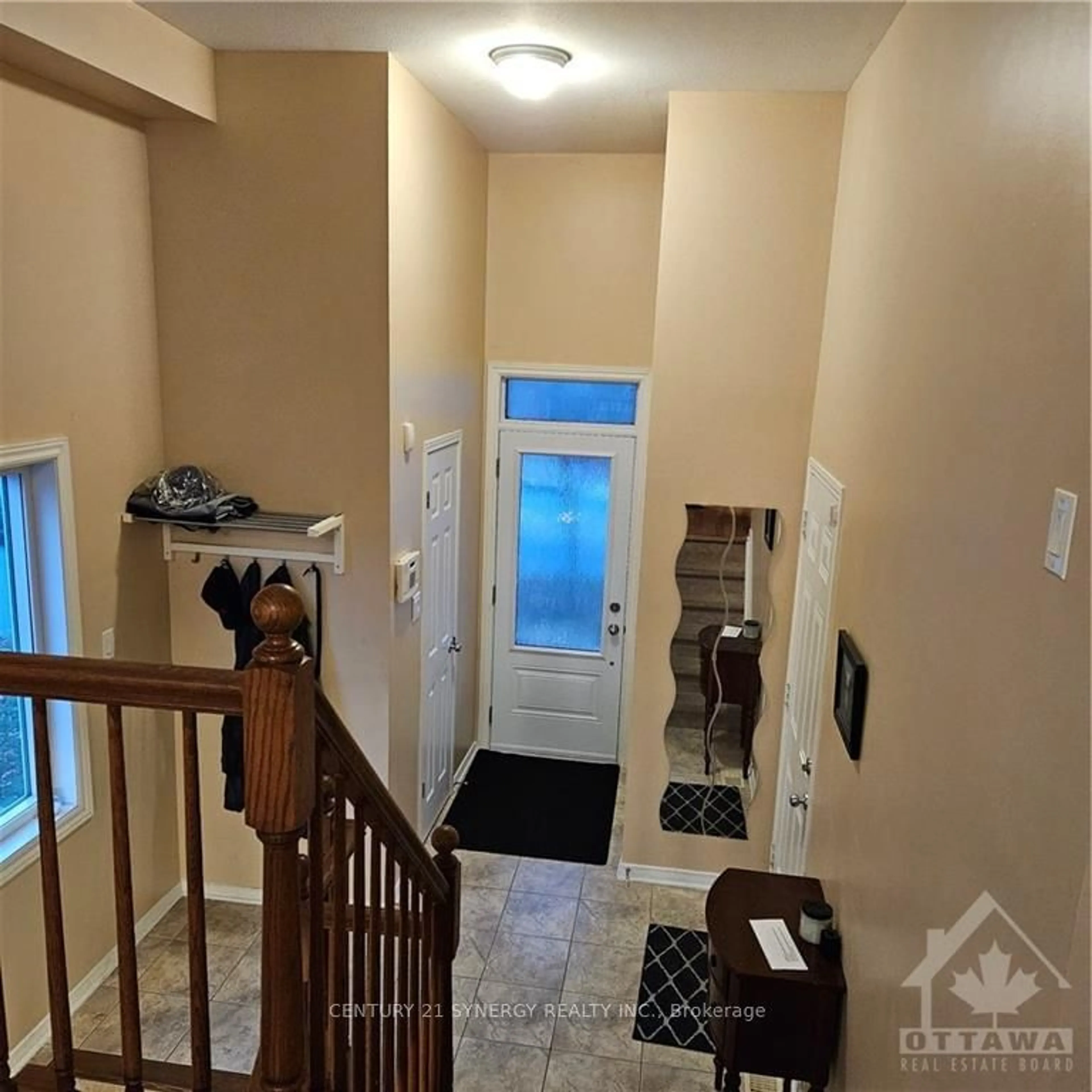 Indoor entryway, wood floors for 252 PARKROSE, Orleans - Cumberland and Area Ontario K4A 0N8