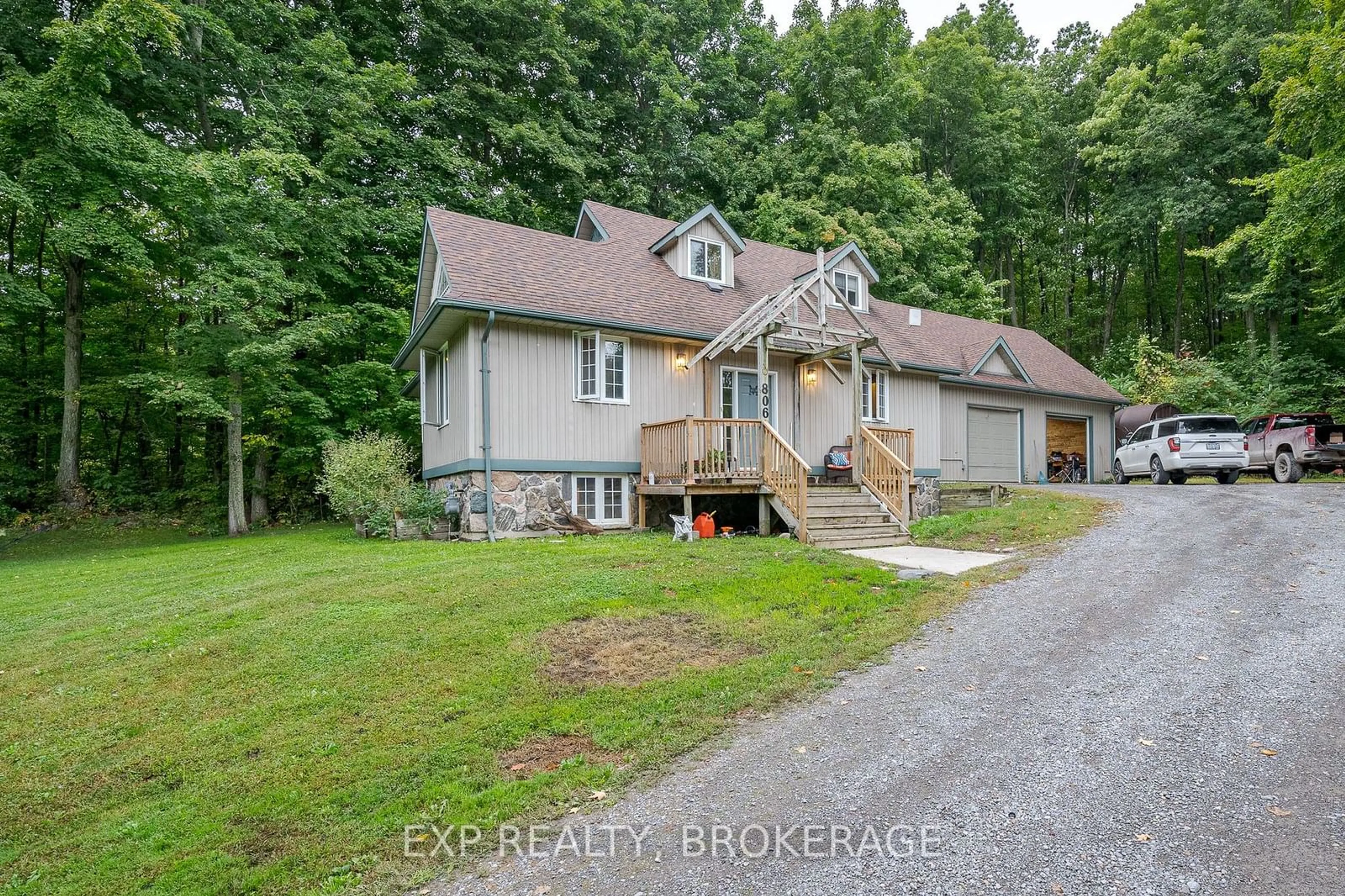 Frontside or backside of a home, cottage for 806 COUNTY 26 Rd, Brighton Ontario K0K 1H0