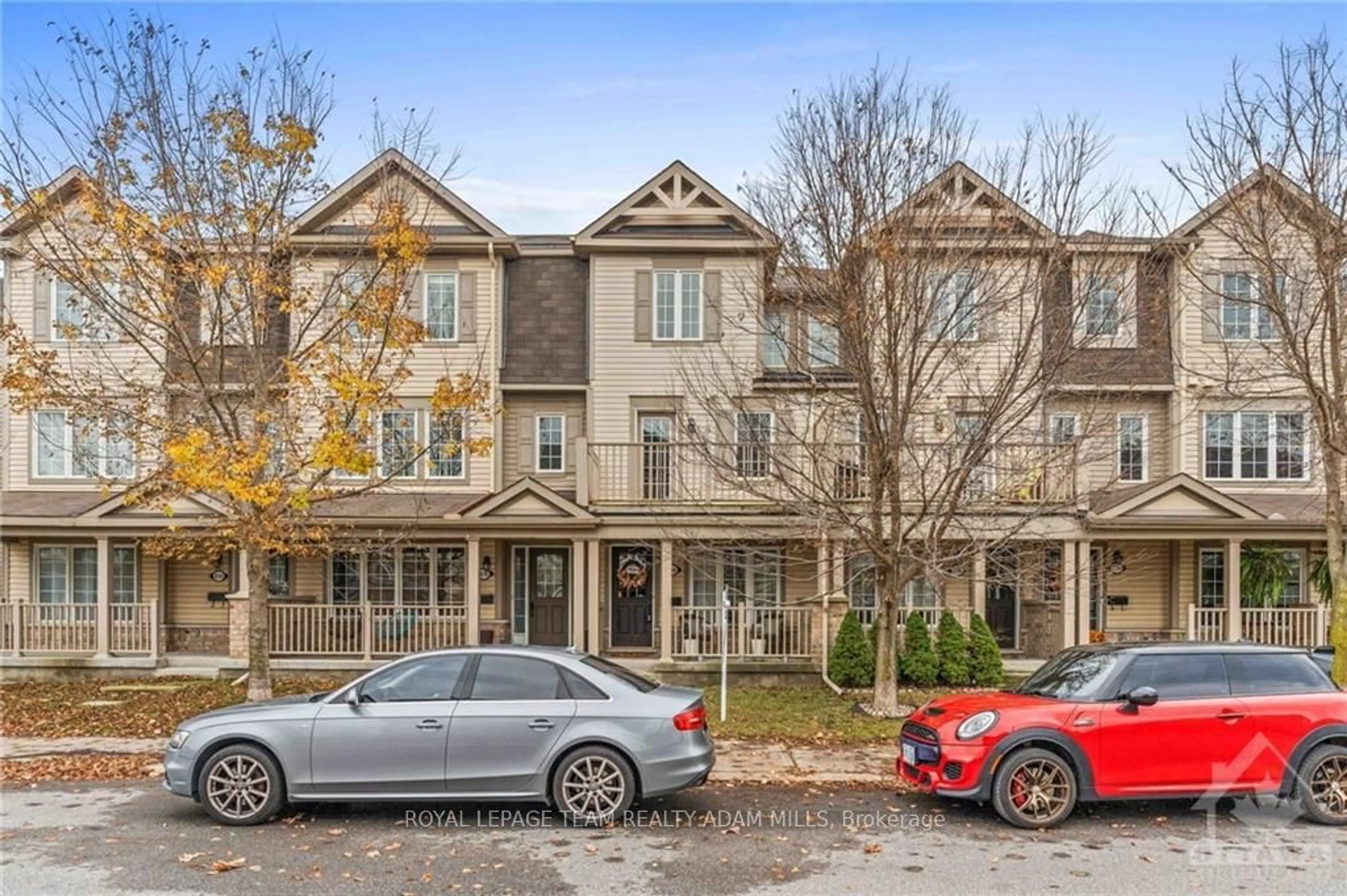 A pic from exterior of the house or condo, the street view for 834 CAMPOBELLO Dr, Stittsville - Munster - Richmond Ontario K2S 0N4