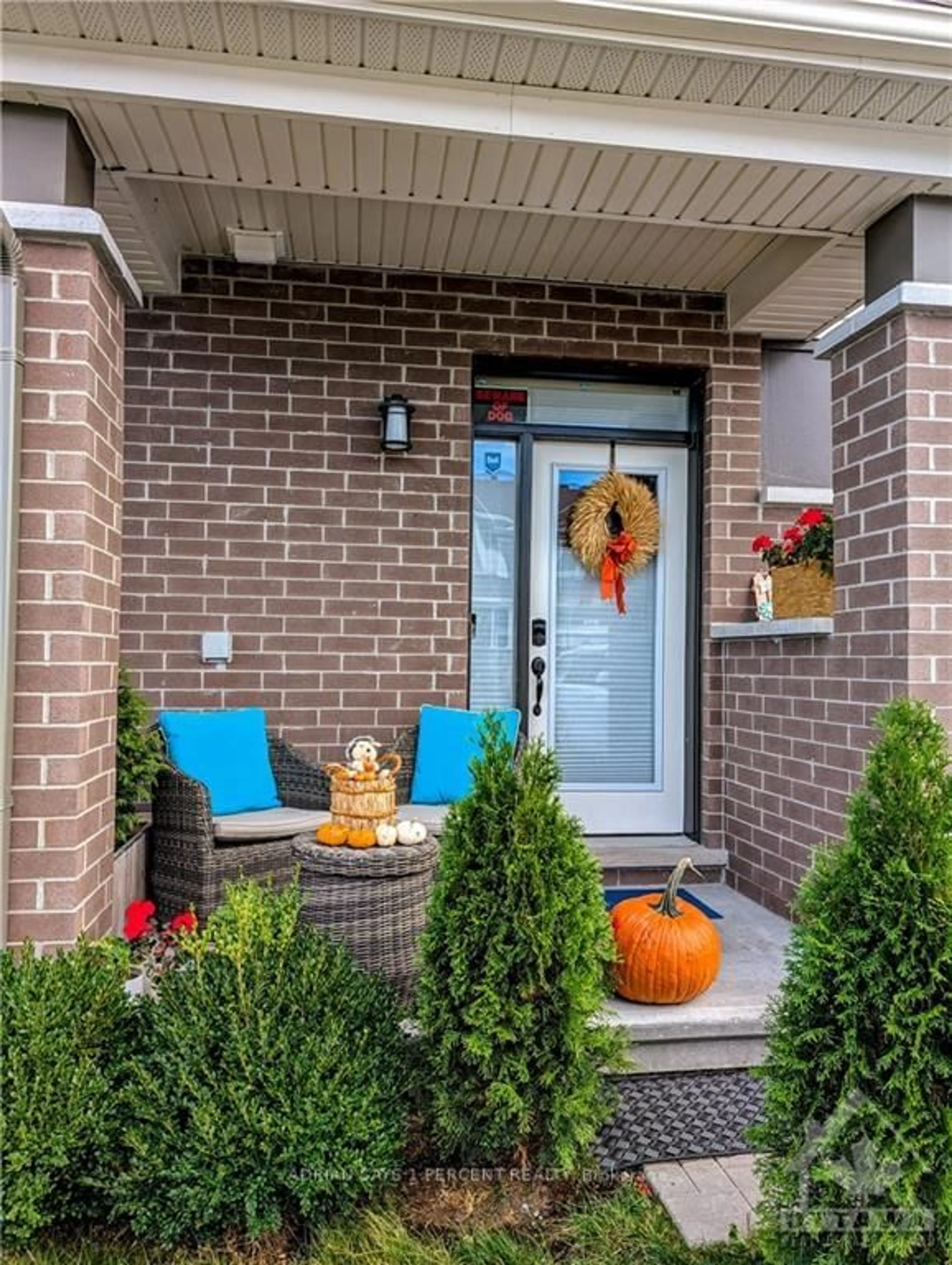 Indoor entryway for 46 BERMONDSEY Way, Stittsville - Munster - Richmond Ontario K2S 2Y7