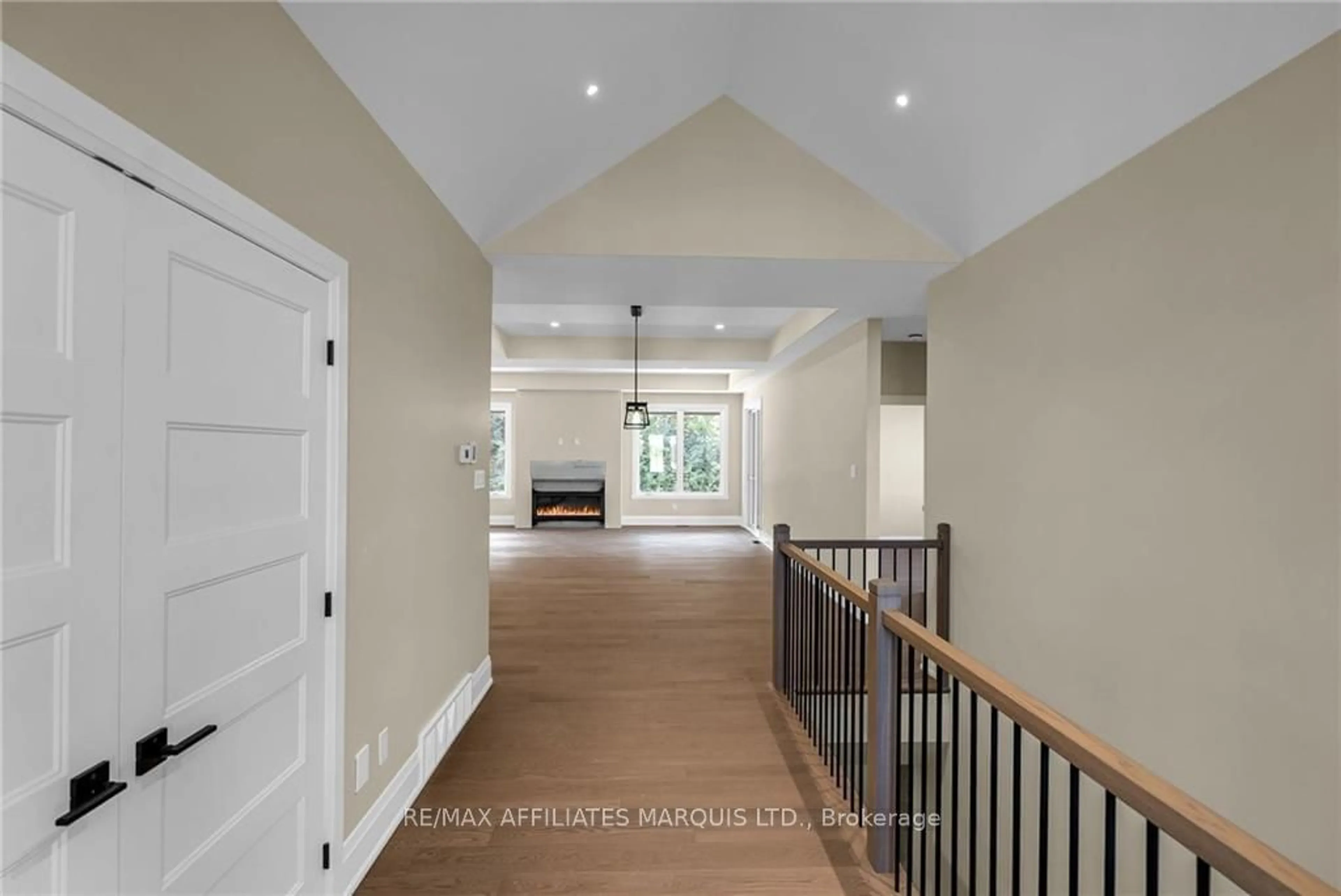 Indoor entryway, wood floors for 71 DAVID St, South Stormont Ontario K0C 1M0