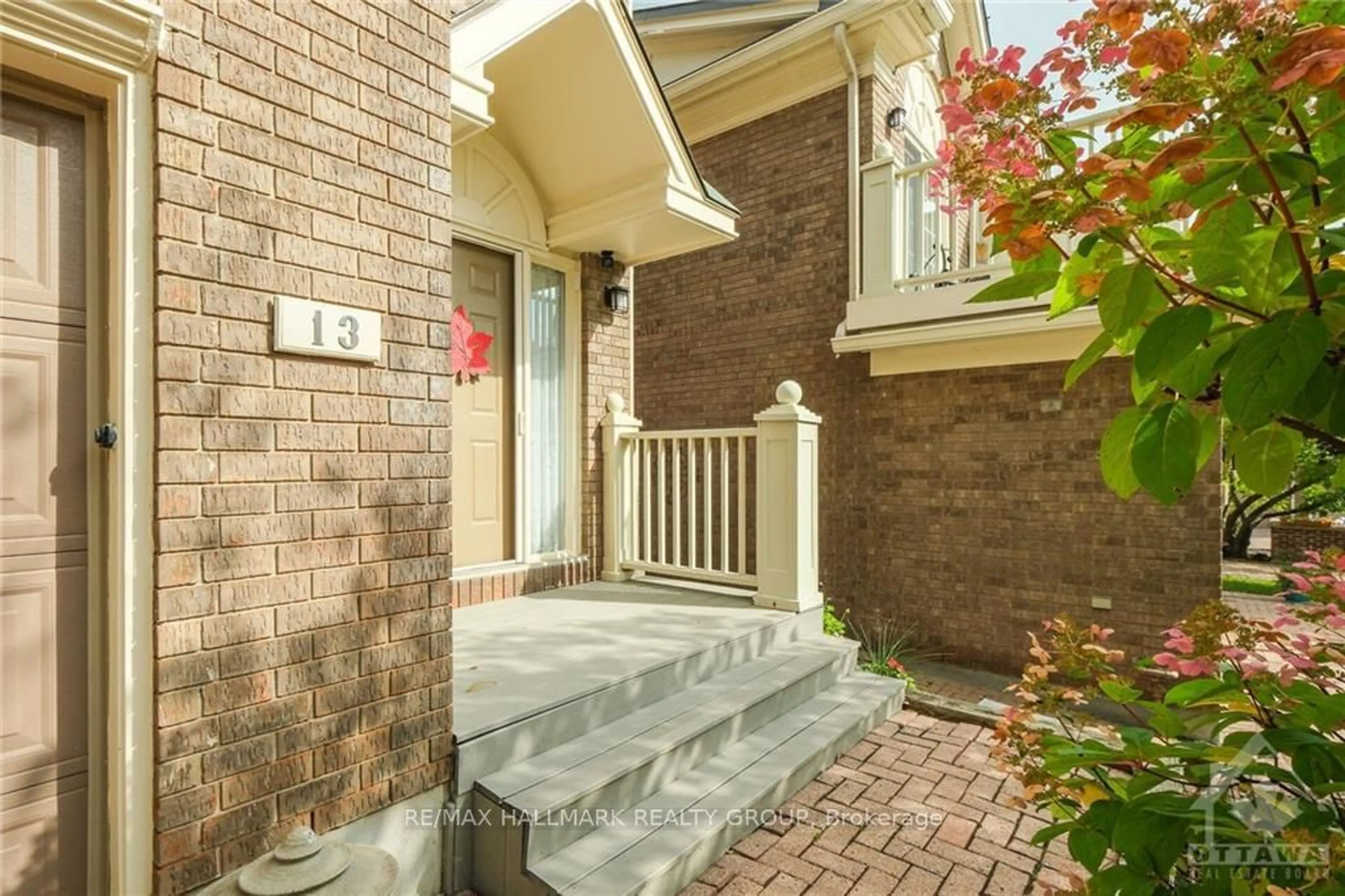 A pic from exterior of the house or condo, cottage for 13 WATERFORD Way, Ottawa Ontario K2E 7V4