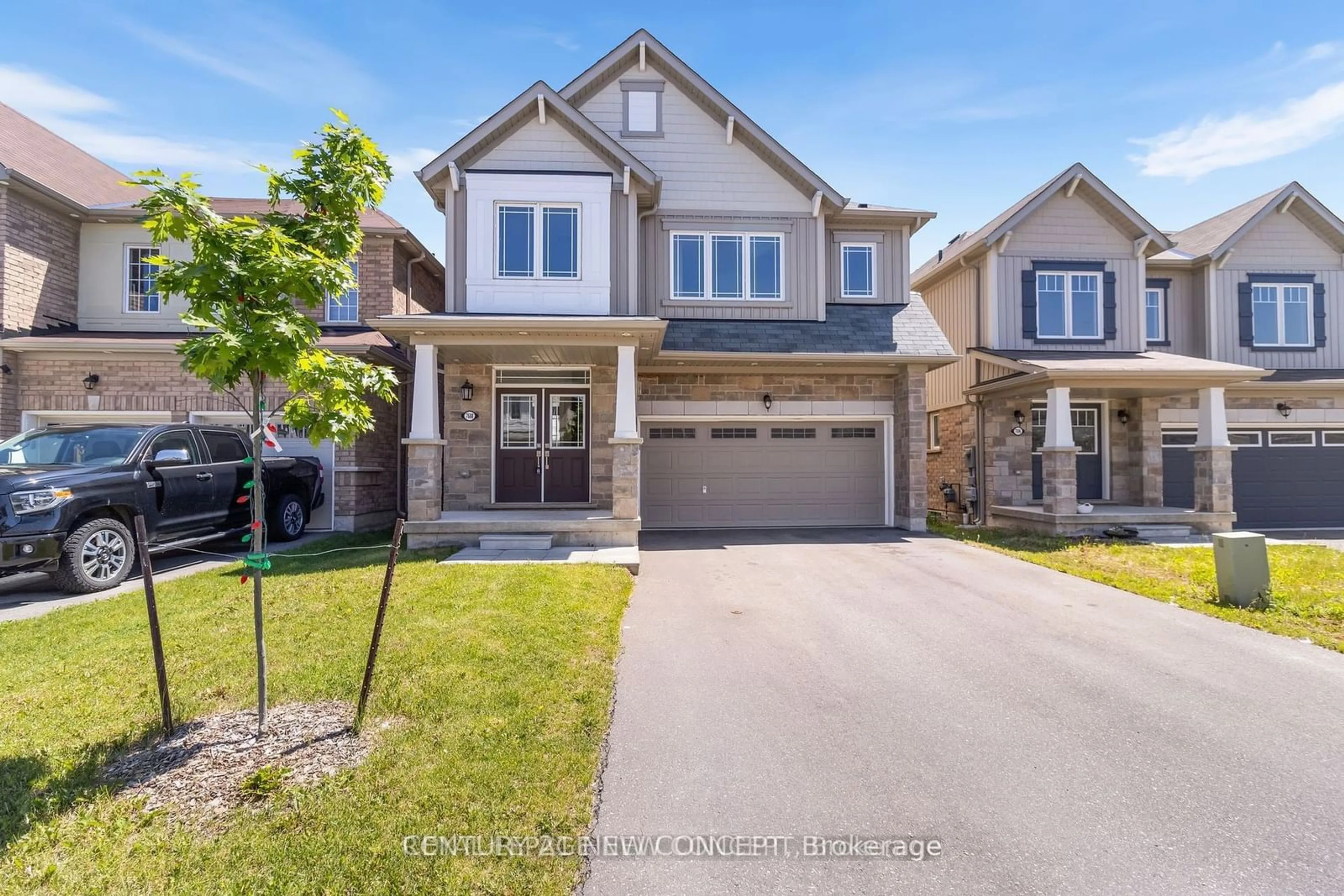 Frontside or backside of a home, the street view for 7688 Tupelo Cres, Niagara Falls Ontario L2H 3R8