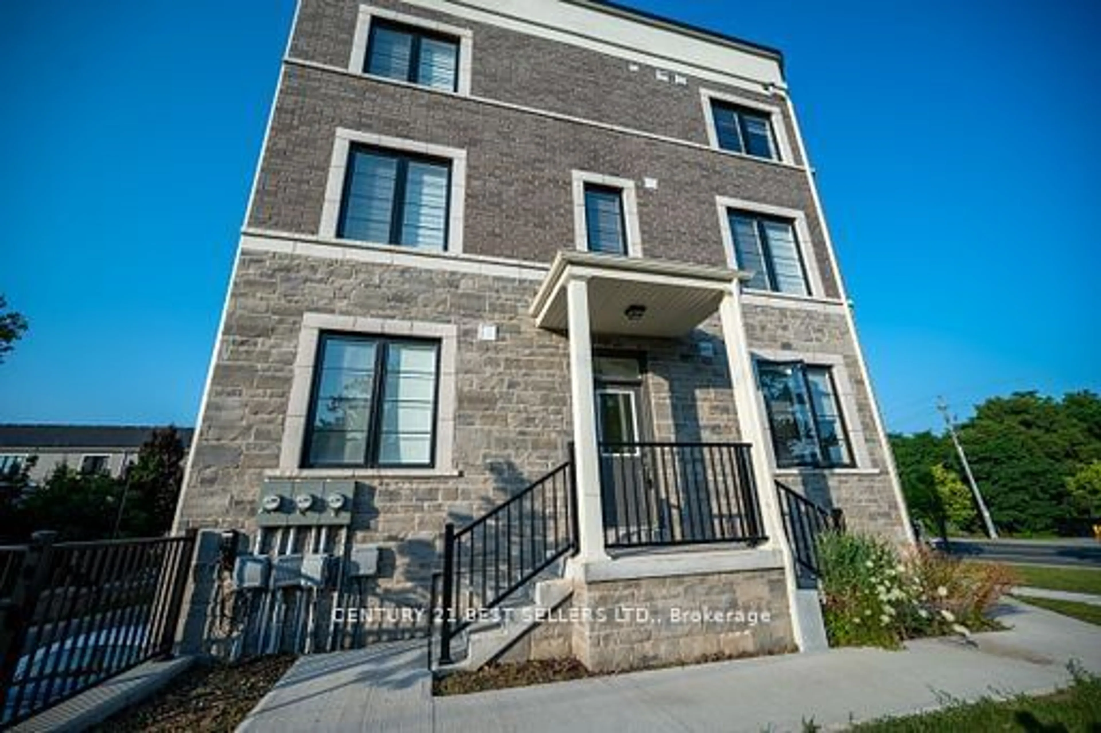 A pic from exterior of the house or condo, the front or back of building for 383 Dundas St #45, Hamilton Ontario L0R 2H3