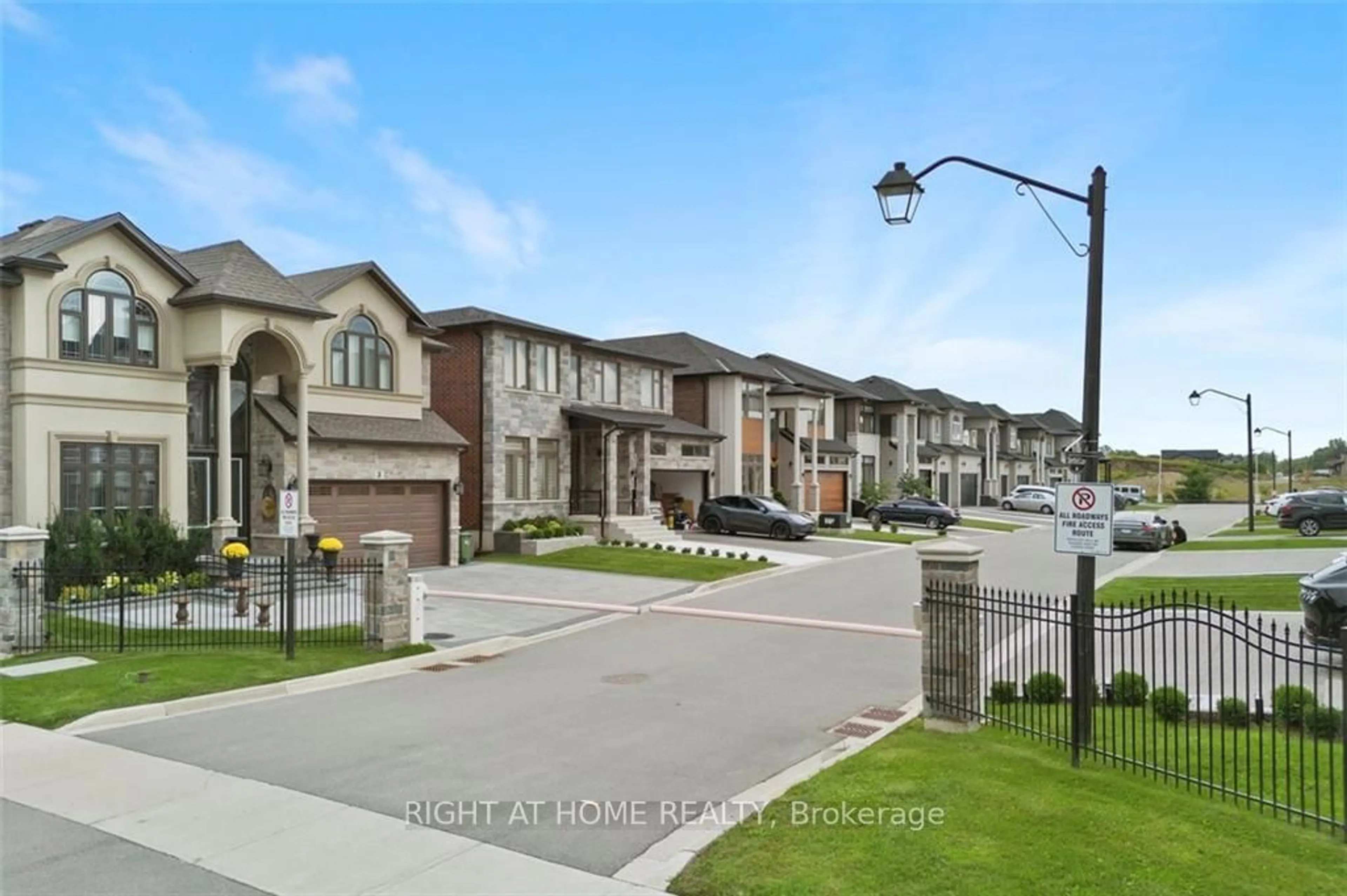 Frontside or backside of a home, the street view for 27 Deerfield Lane, Hamilton Ontario L9K 0K2