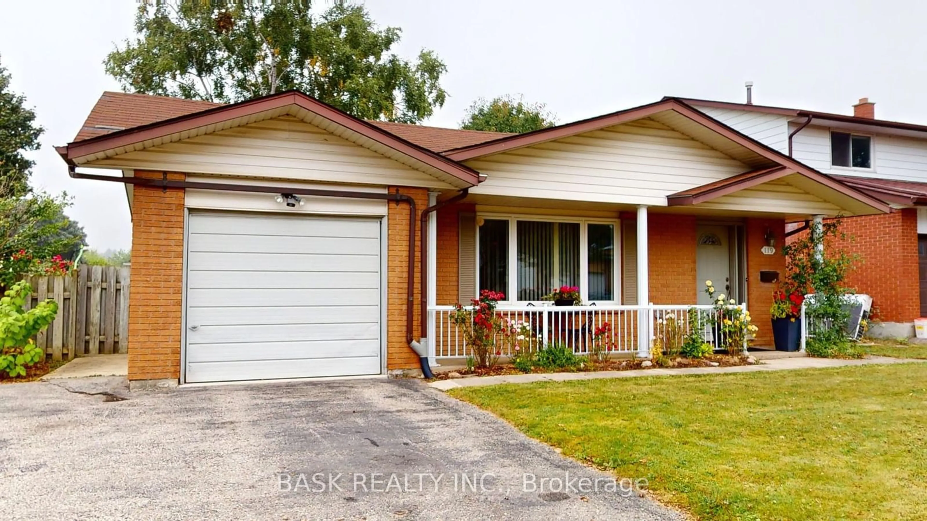 Home with brick exterior material for 119 Hillbrook Cres, Kitchener Ontario N2N 1J4