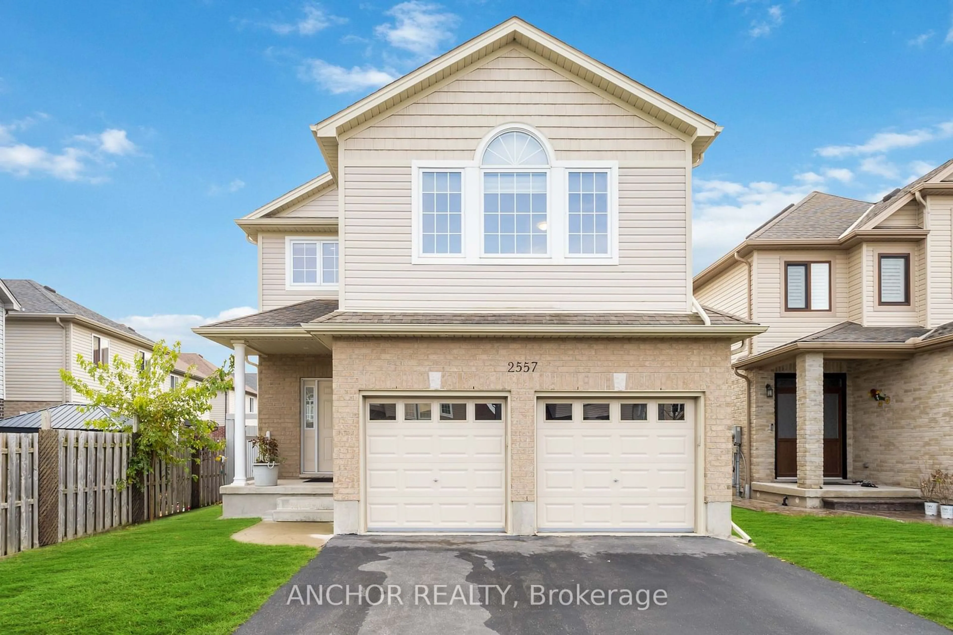 Frontside or backside of a home, cottage for 2557 ASIMA Dr, London Ontario N6M 0B4