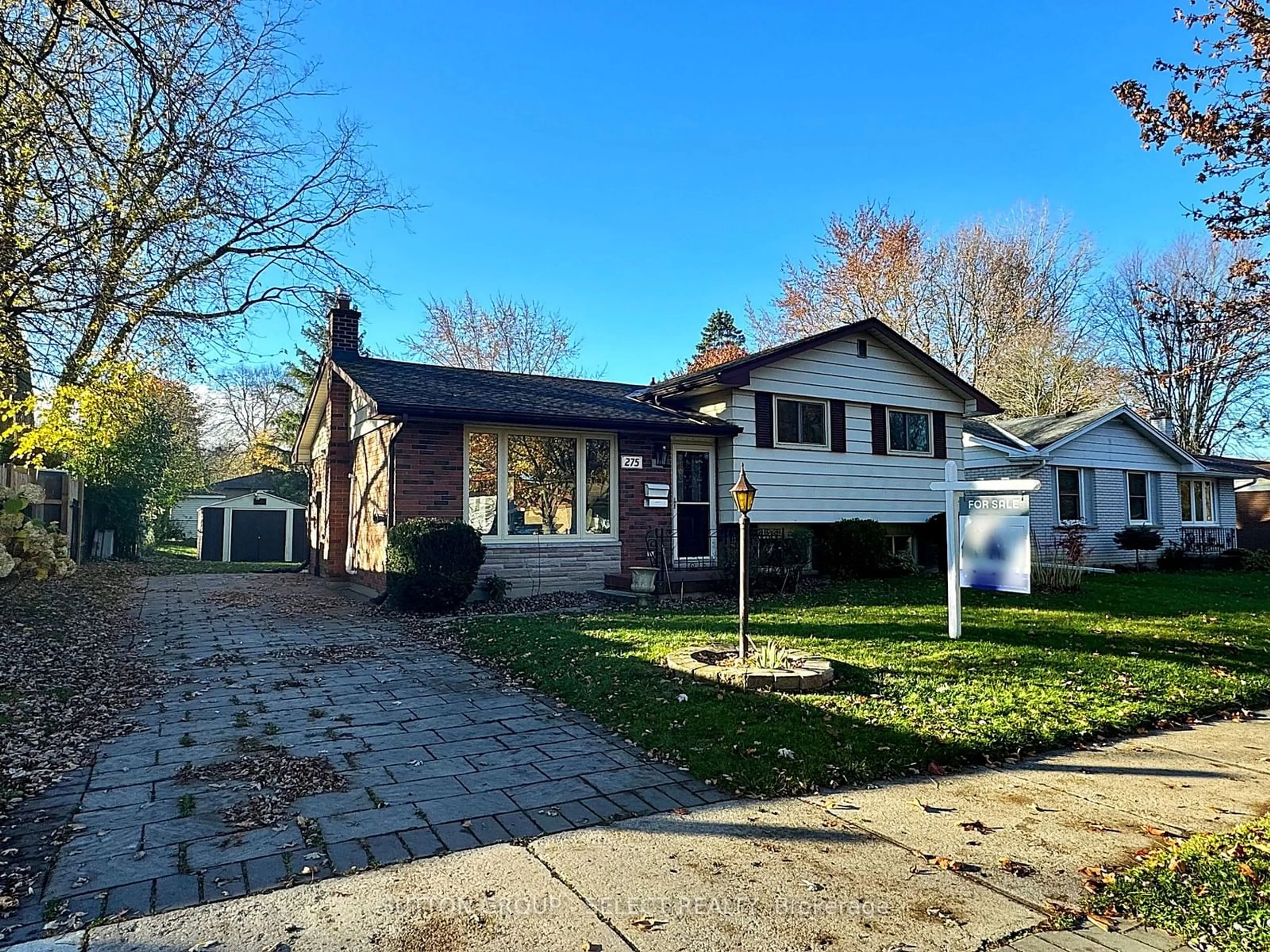 Frontside or backside of a home, cottage for 275 Robin Rd, London Ontario N6J 1S5