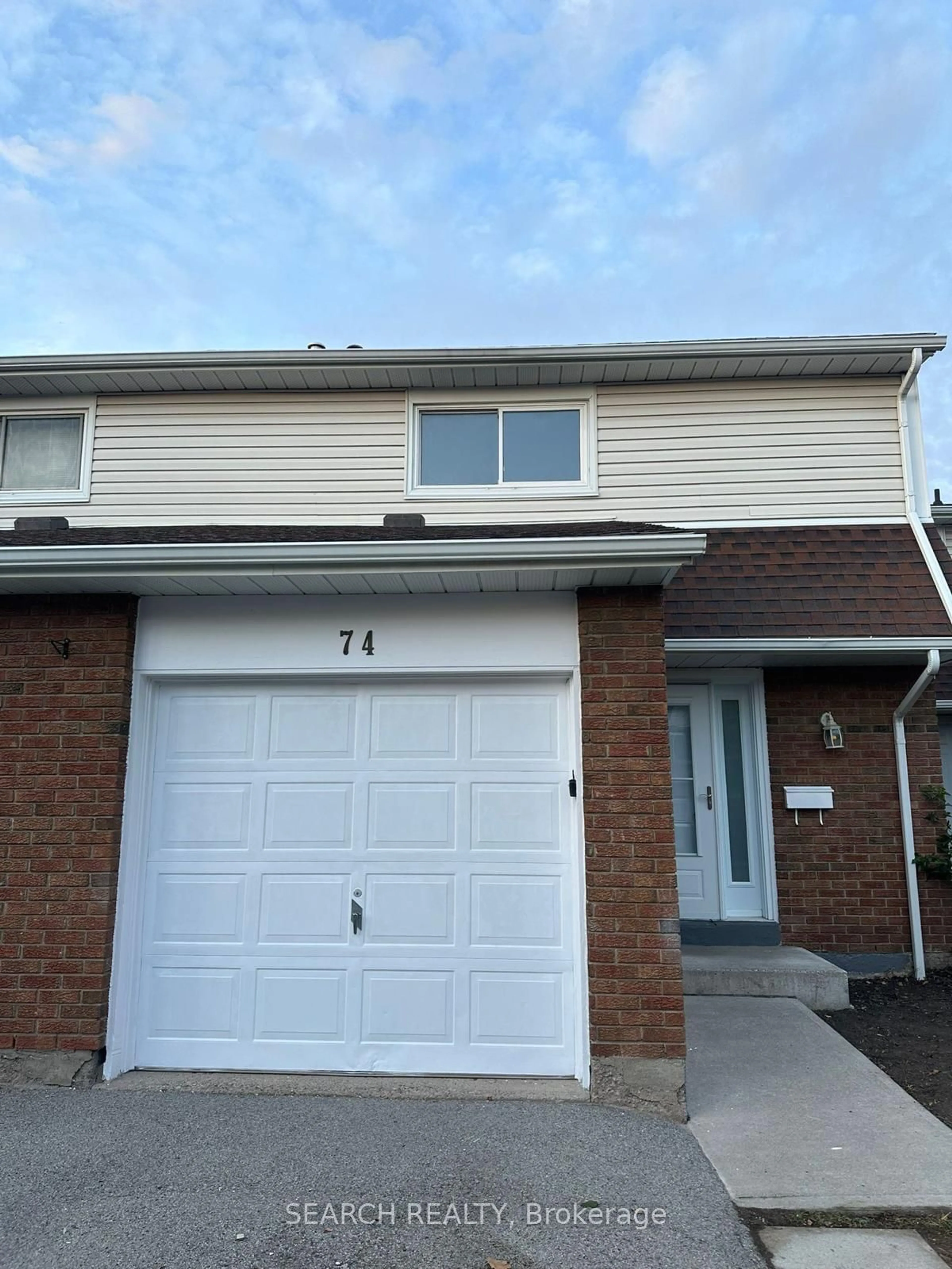 A pic from exterior of the house or condo, cottage for 286 Cushman Rd #74, St. Catharines Ontario L2M 6Z2