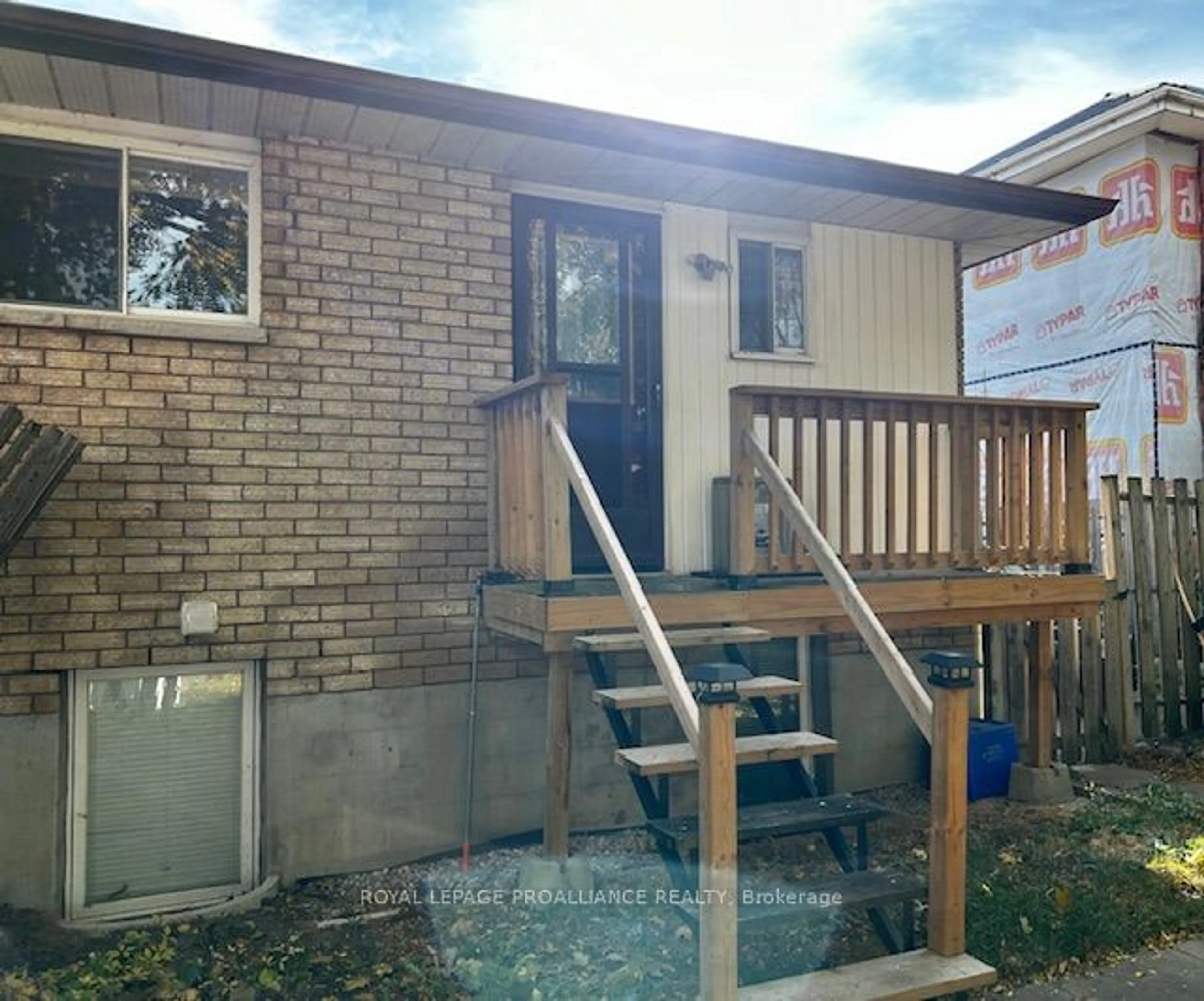 A pic from exterior of the house or condo, the front or back of building for 60 Catharine St, Belleville Ontario K8P 1L7