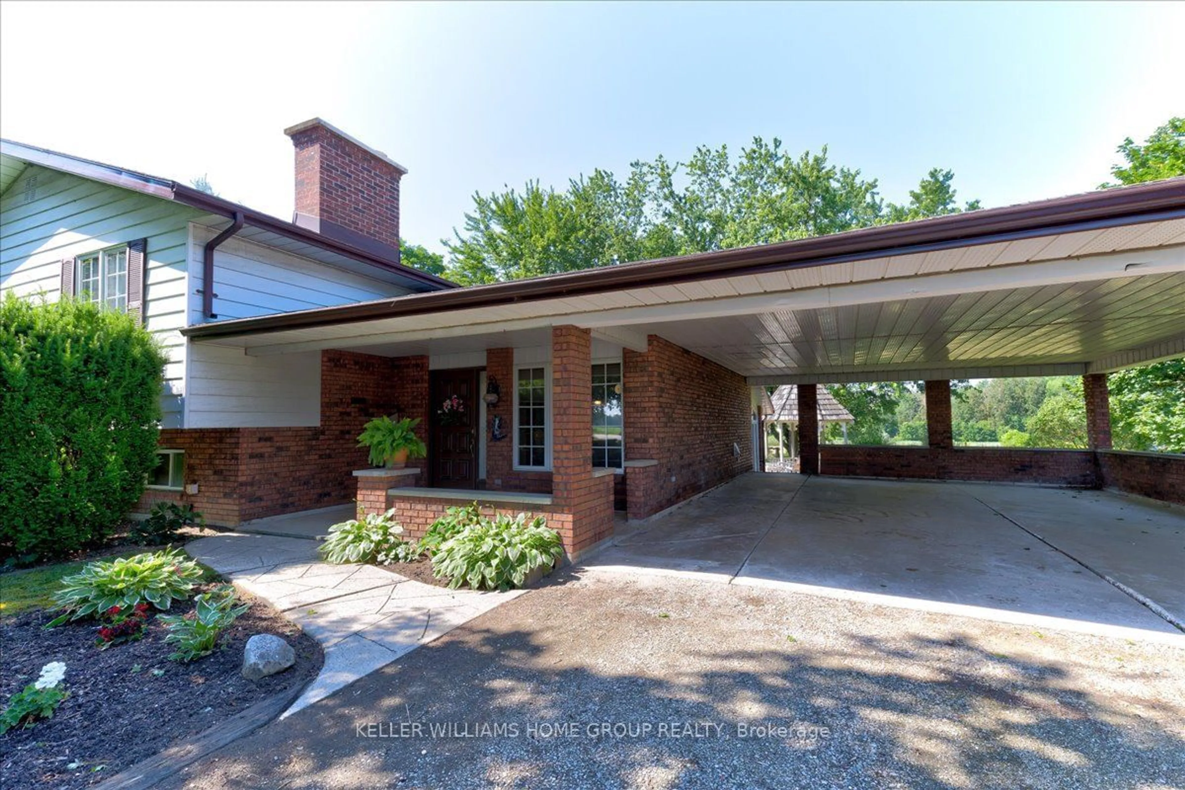 Indoor foyer, cement floor for 5339 Highway 9, Minto Ontario N0G 1M0