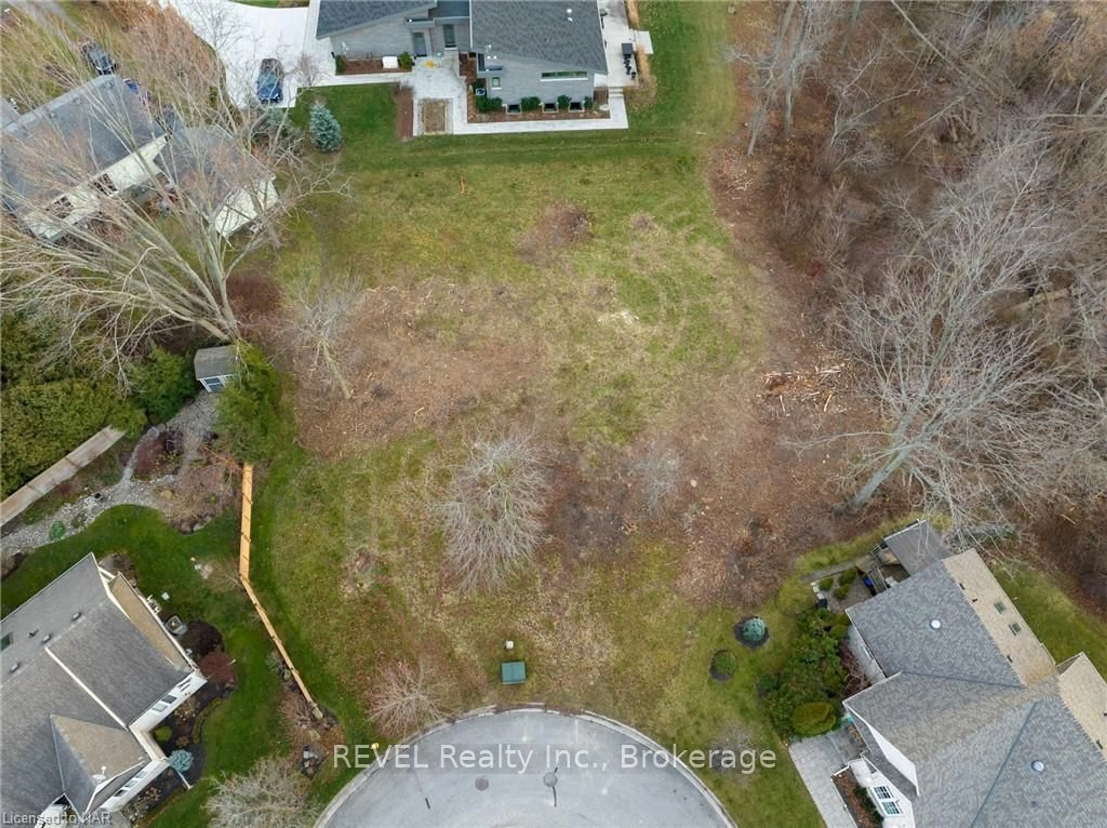 Frontside or backside of a home, the fenced backyard for LOT 1 BAYBERRY Lane, Niagara-on-the-Lake Ontario L0S 1J0