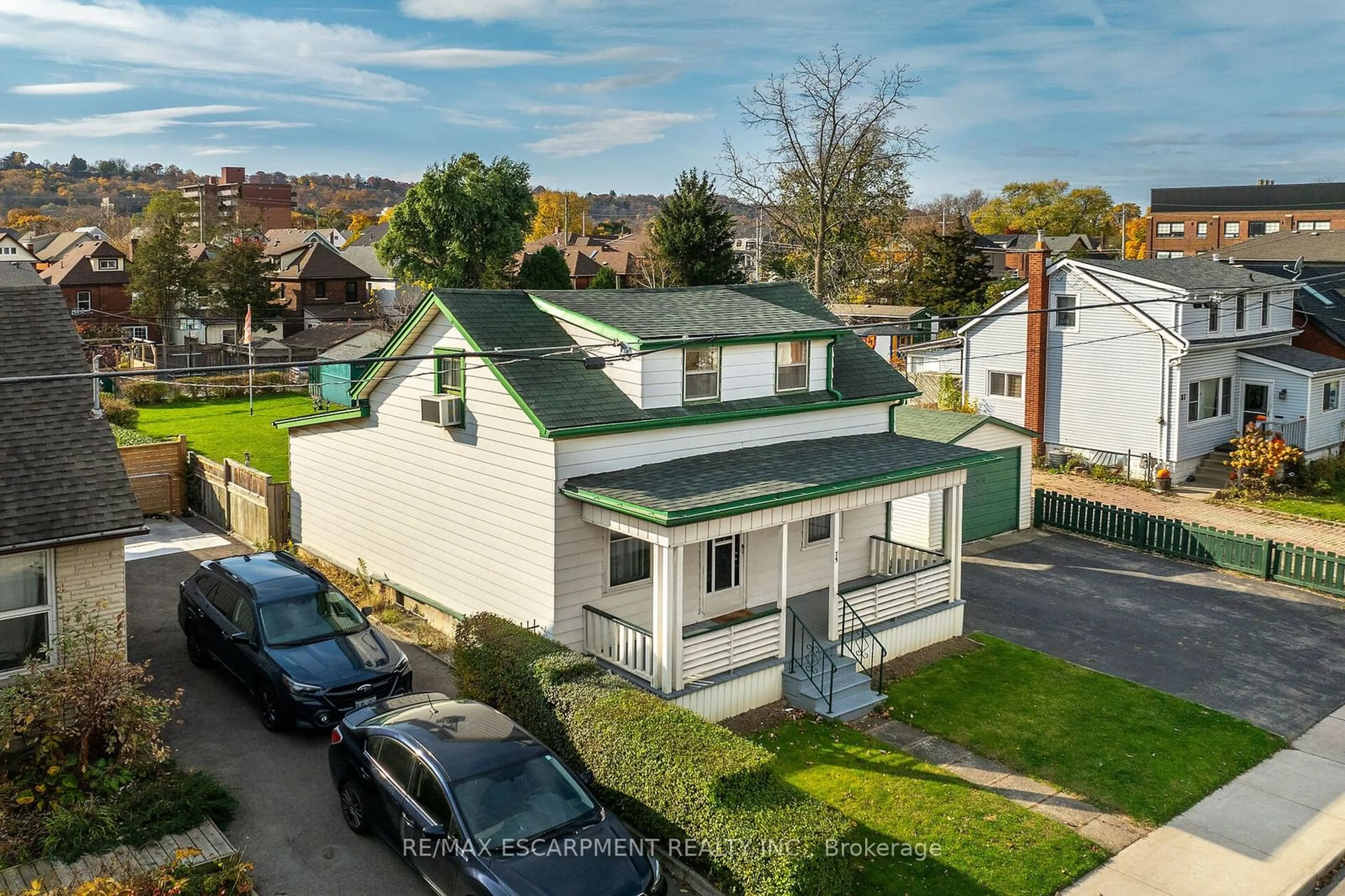 Frontside or backside of a home, the street view for 75 Chatham St, Hamilton Ontario L8P 2B3