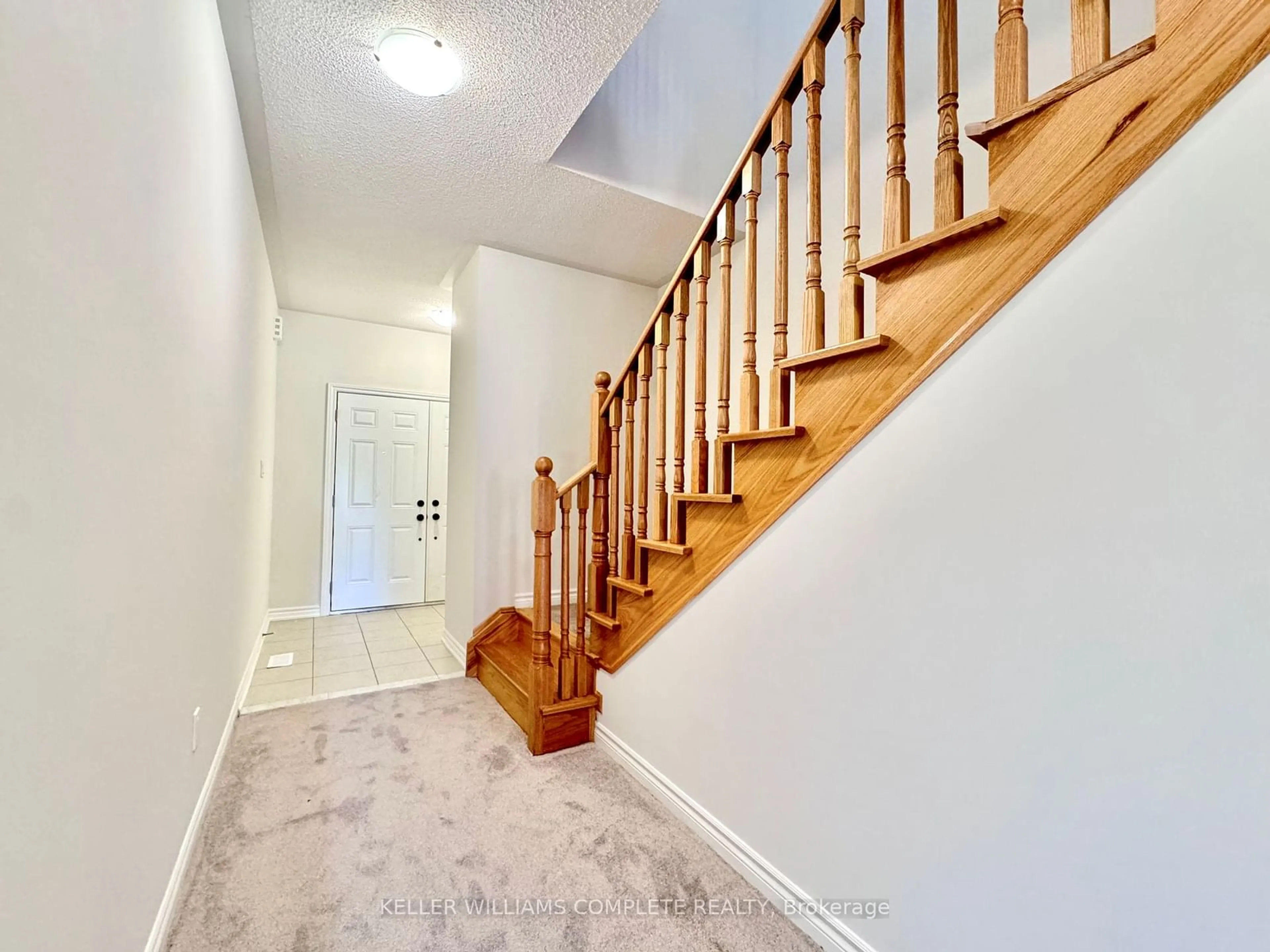 Stairs for 100 Baker St, Thorold Ontario L2V 3P4