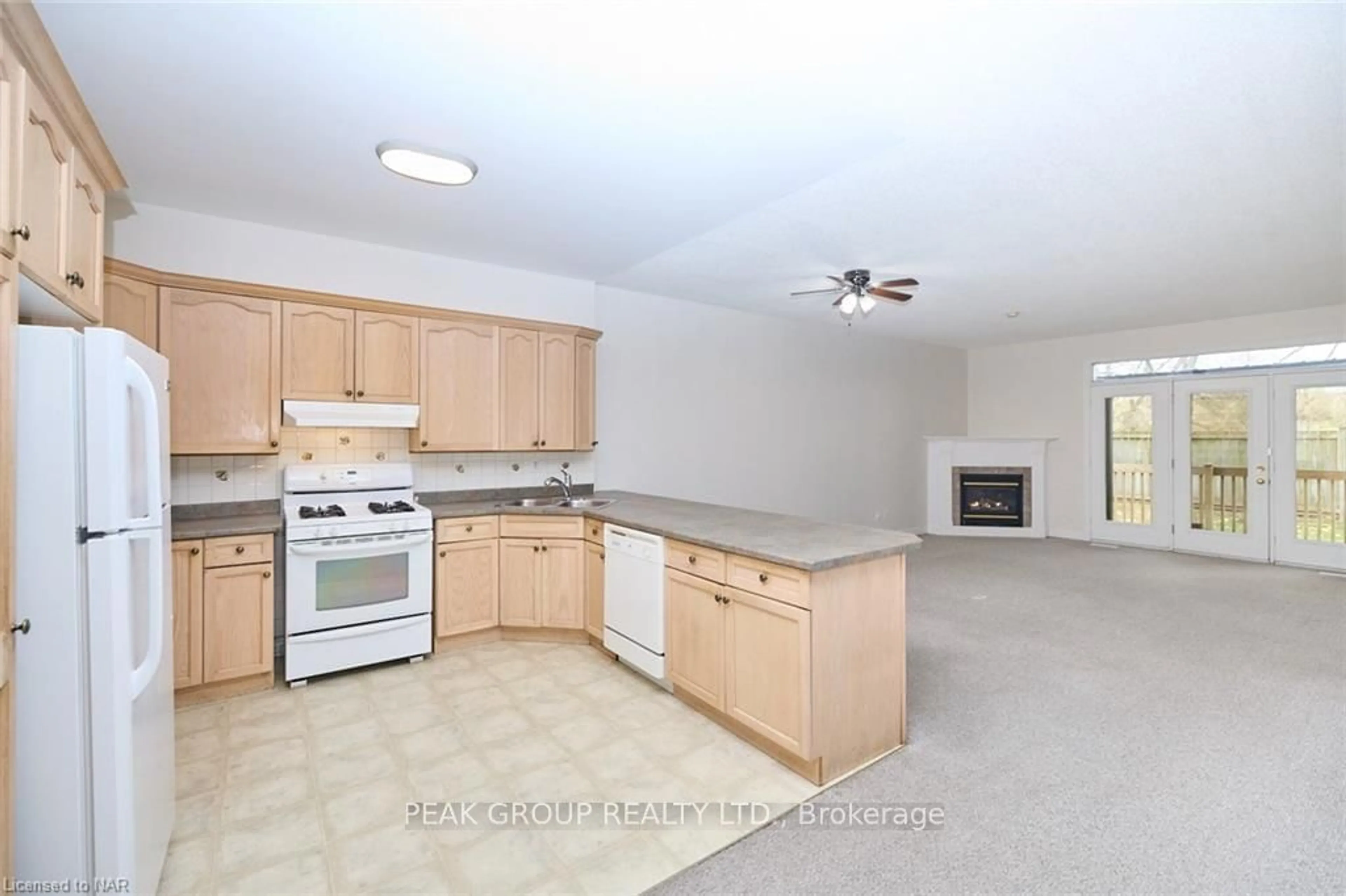 Standard kitchen, not visible floor, cottage for 5200 DORCHESTER Rd #15, Niagara Falls Ontario L2E 7M6