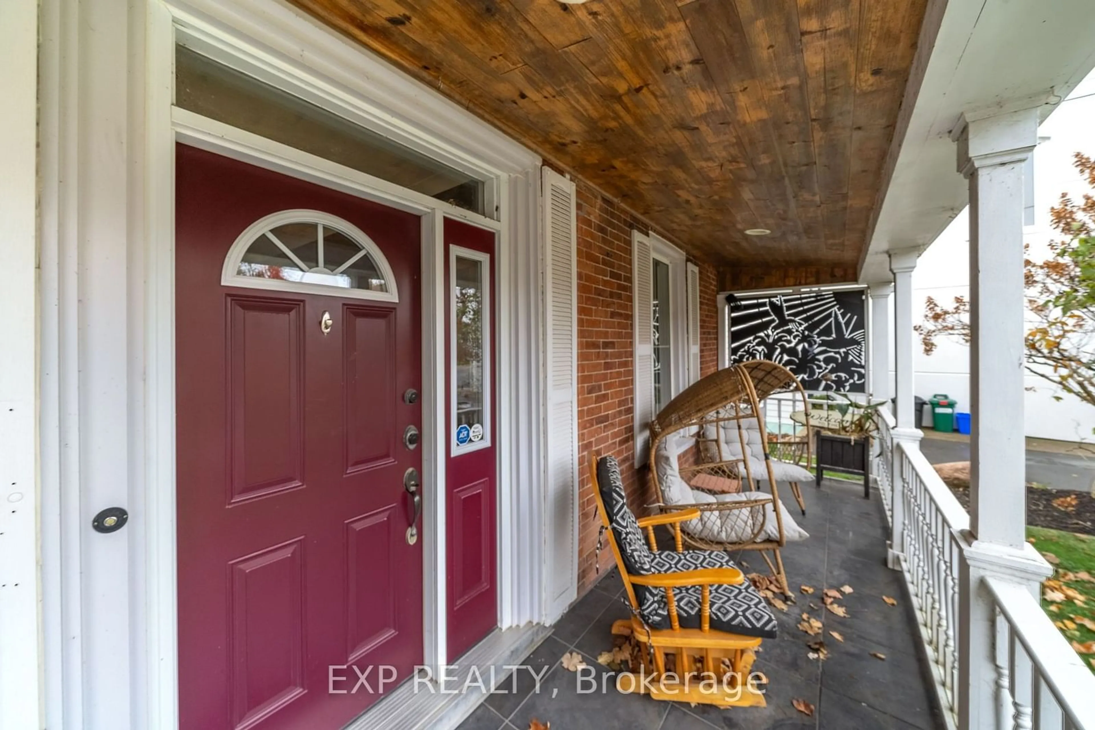 Indoor entryway, wood floors for 295 Main St, Prince Edward County Ontario K0K 1G0