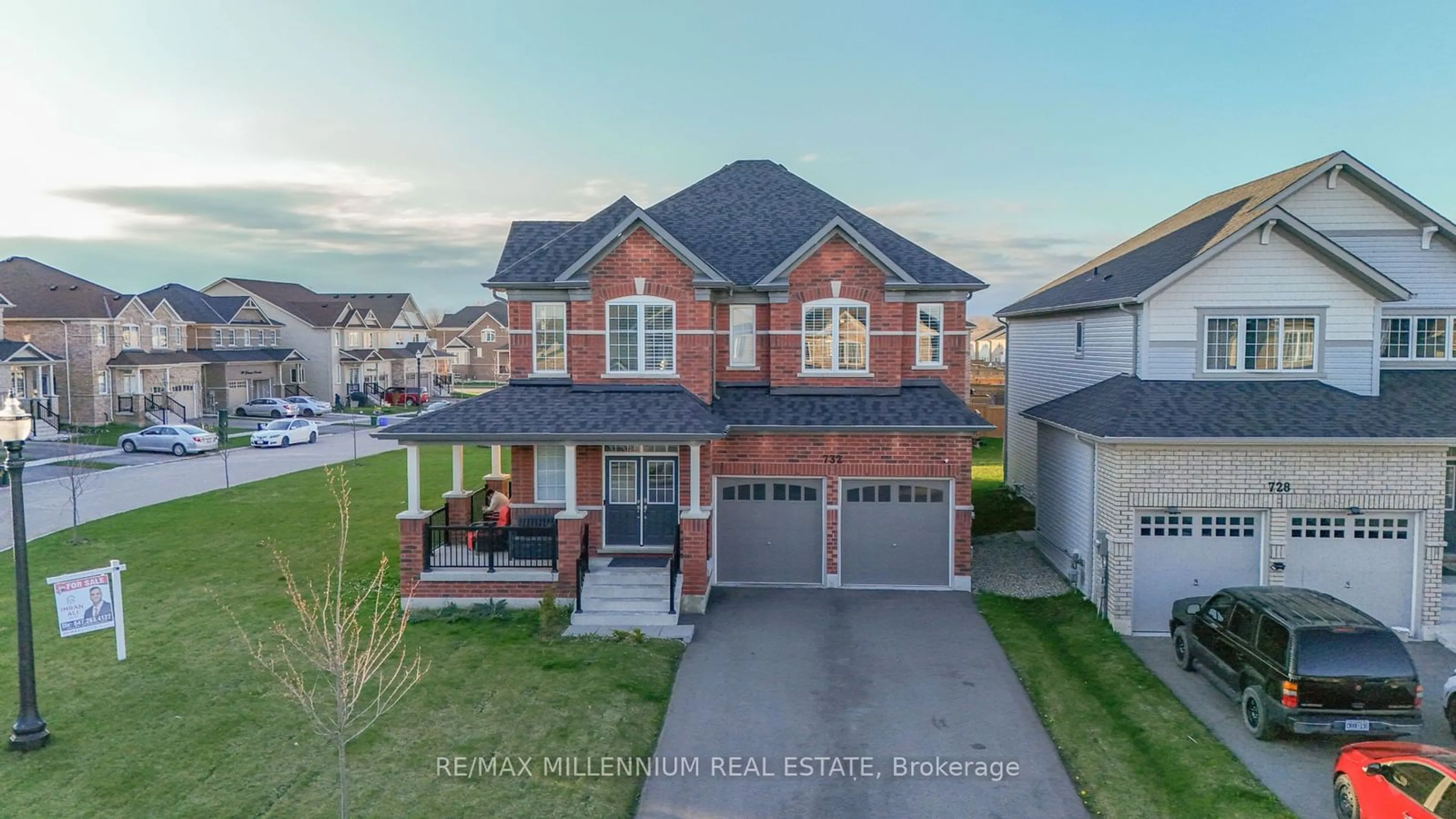 Frontside or backside of a home, the street view for 732 Gilmour Cres, Shelburne Ontario L9V 3X2