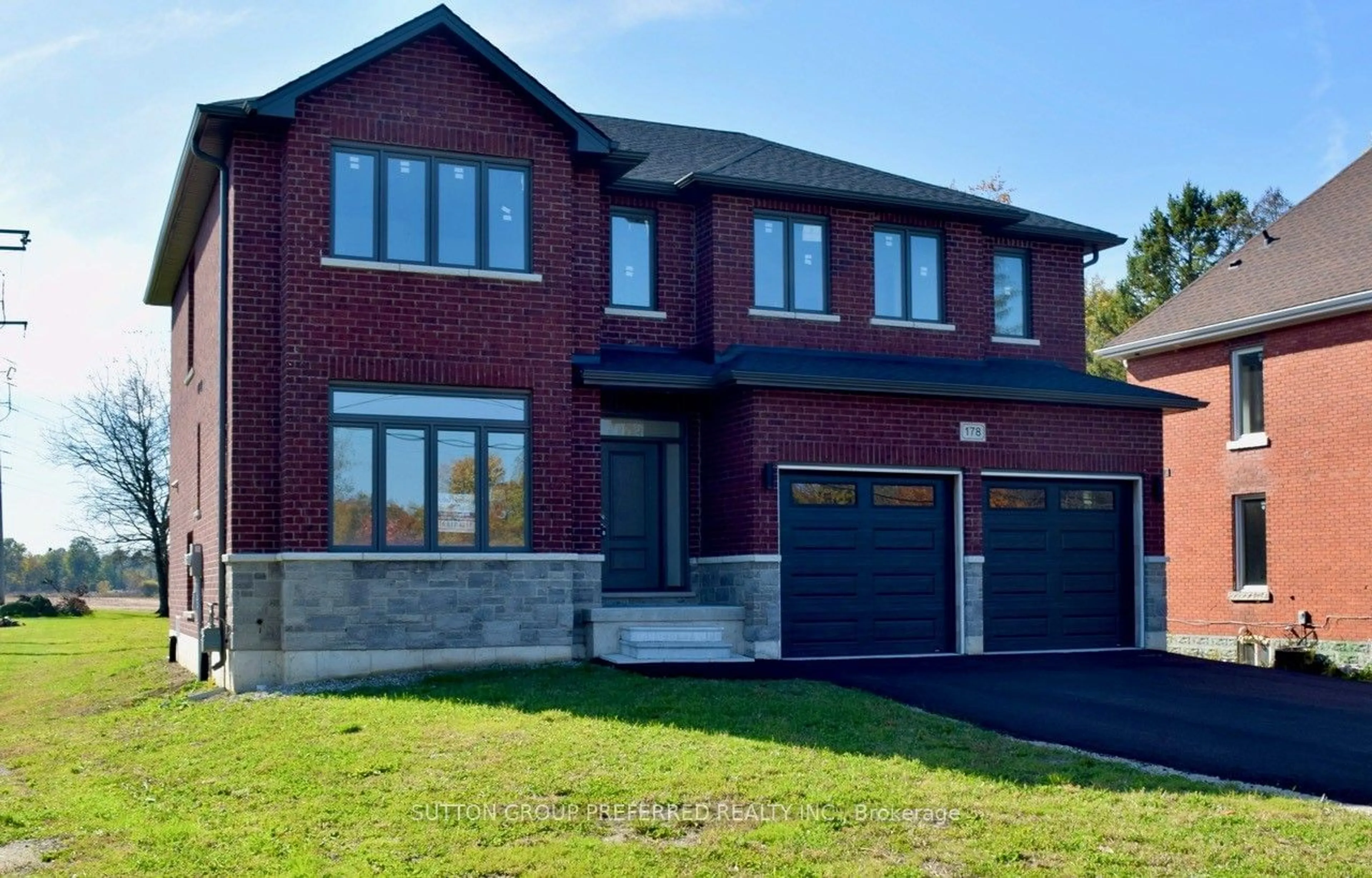 Home with brick exterior material for 178 Graham St, West Elgin Ontario N0L 2P0