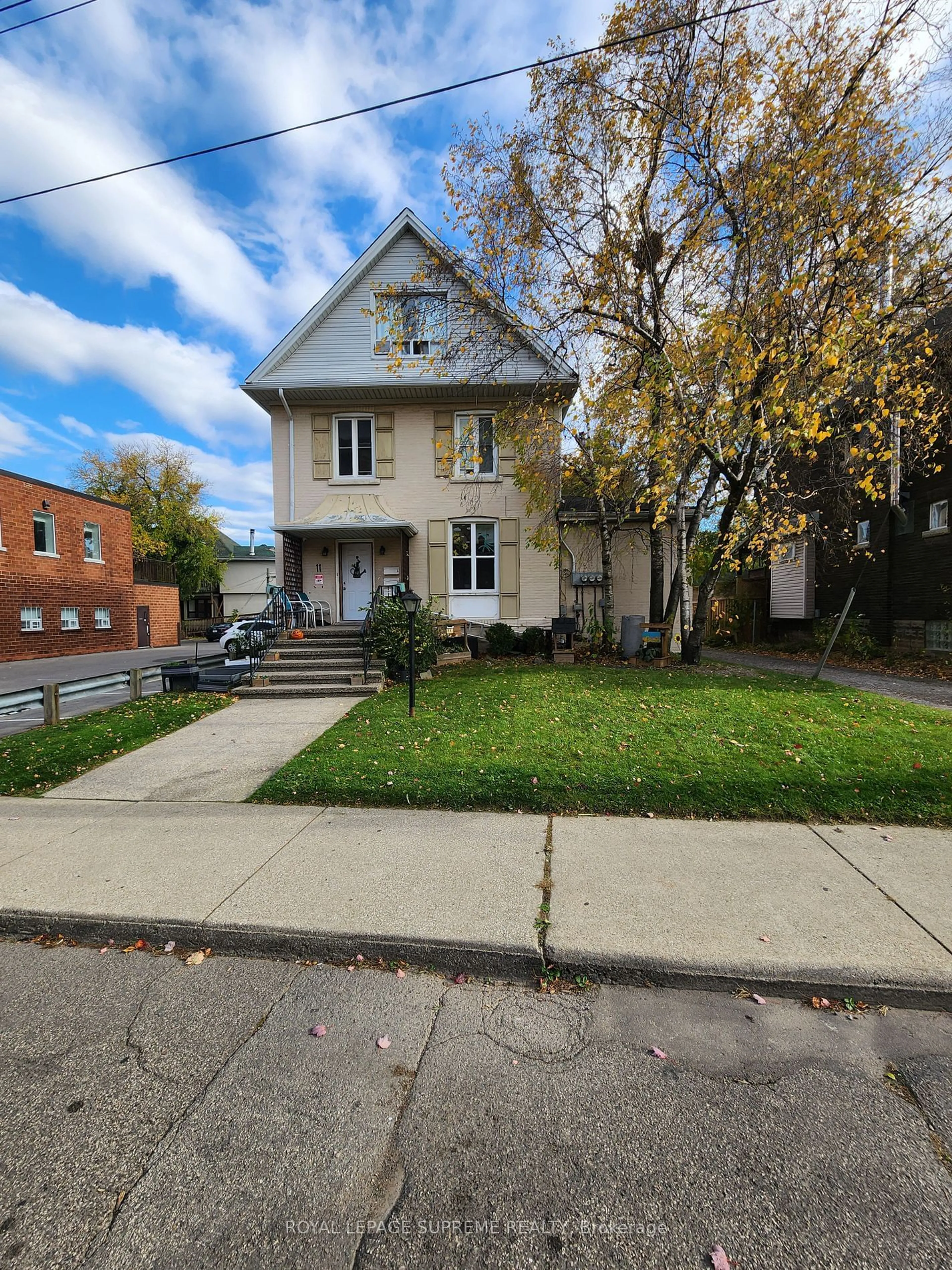 Frontside or backside of a home, the street view for 11 Springer Ave, Hamilton Ontario L8M 2W7