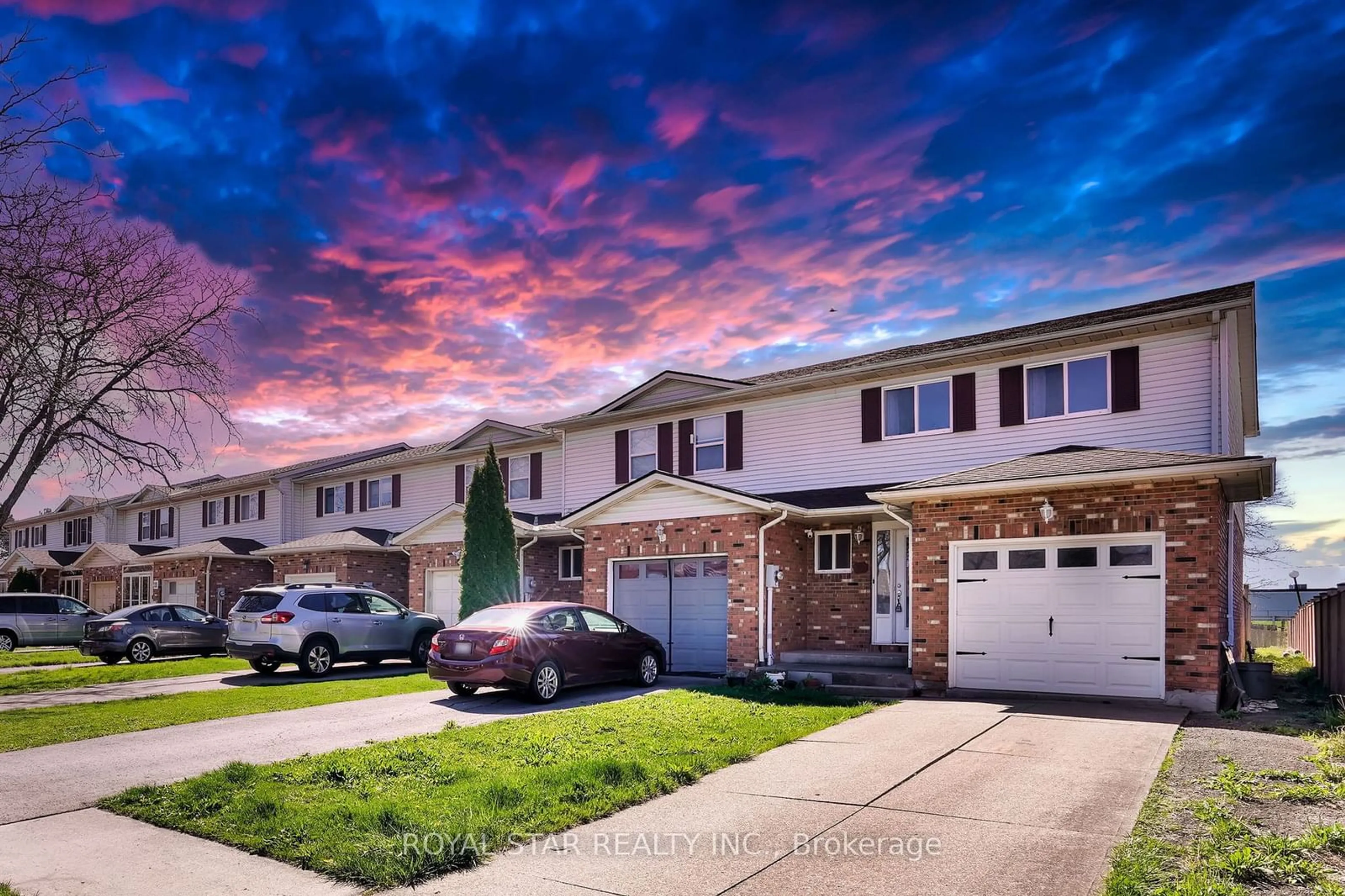 A pic from exterior of the house or condo, the street view for 19 Barnaby Dr, St. Catharines Ontario L2S 3C7